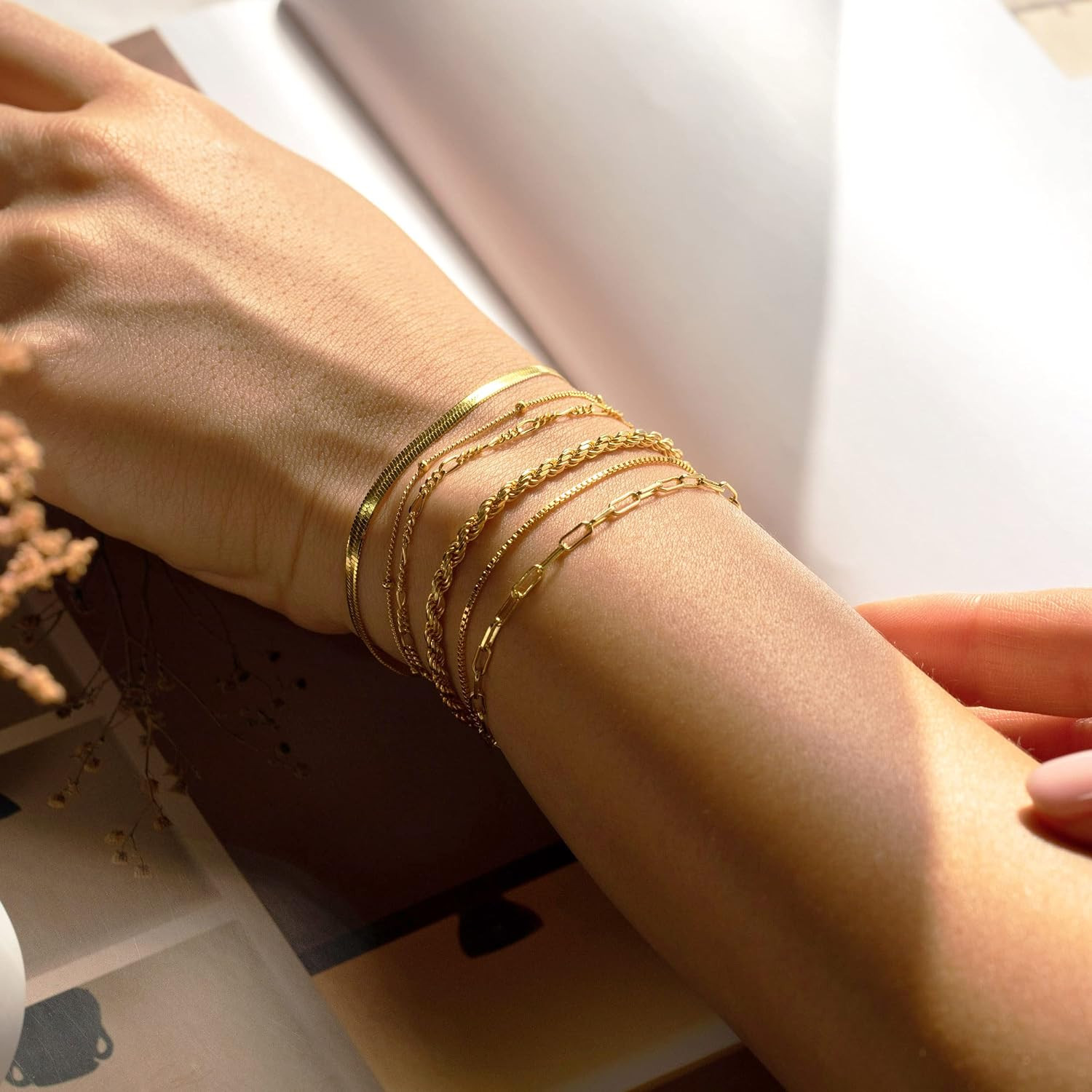Pulseras Chapadas en Oro 14K Mujer Resistentes al Agua Moda Juego Accesorios
