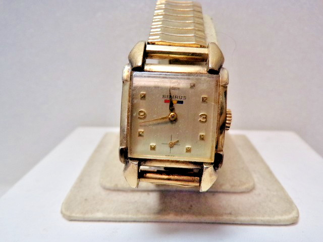 VINTAGE Benrus 17 Jewel 10K RGP Bezel I n a Speidel Band Mode ;DM21 RUNS
