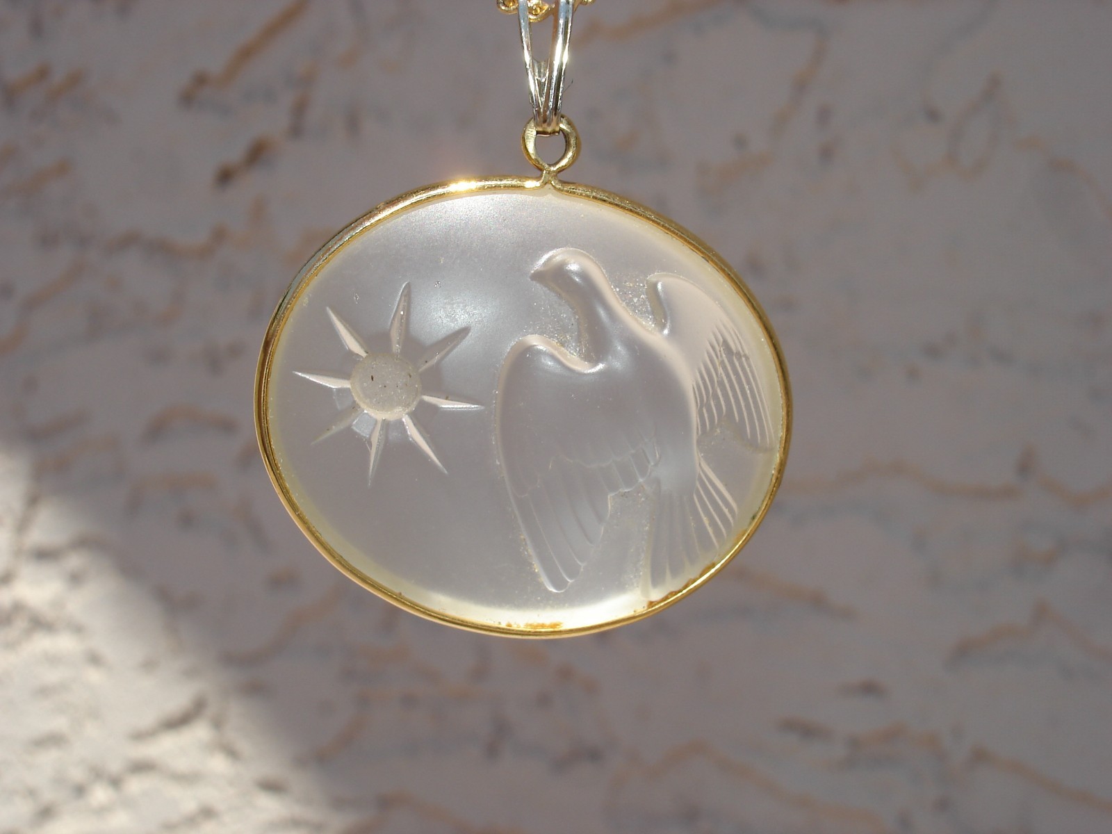 VINTAGE LALIQUE FRANCE NINA RICCI BIRD PENDANT NECKLACE FROSTED GLASS
