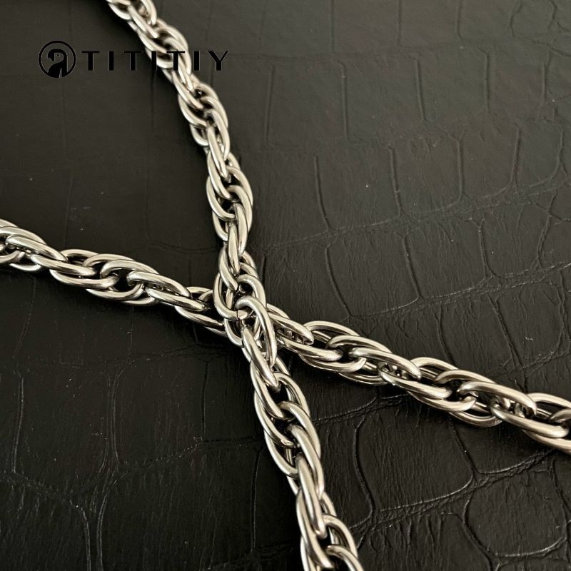 New Pure Titanium Twisted Necklace With a 7mm Wide Anti Allergic Moisture Chain