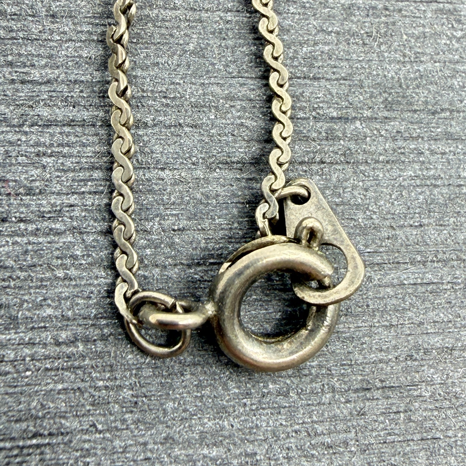 Y2K Dainty Seashell Pendant Necklace Silver Tone Coastal Beach Jewelry Gift