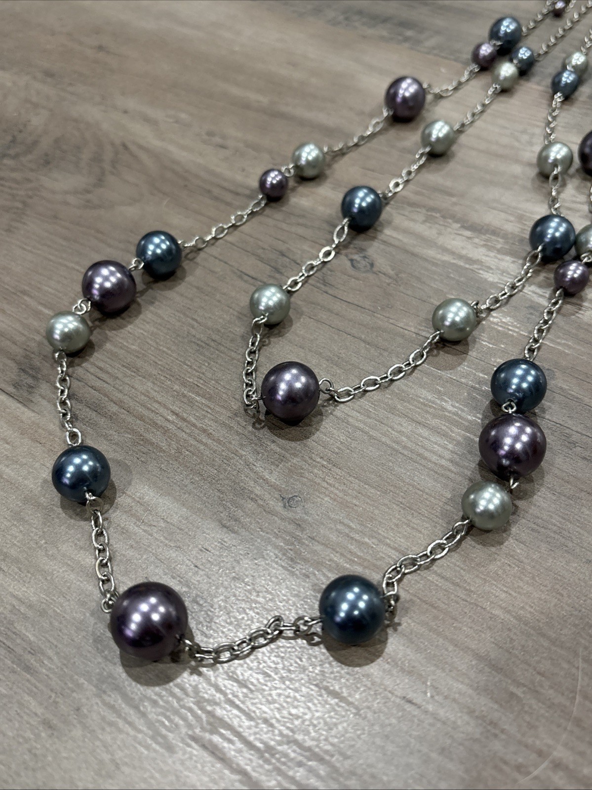 NECKLACE Lia Sophia Shades of Blue/ Purple/Silver Round Beads on Silver Chain