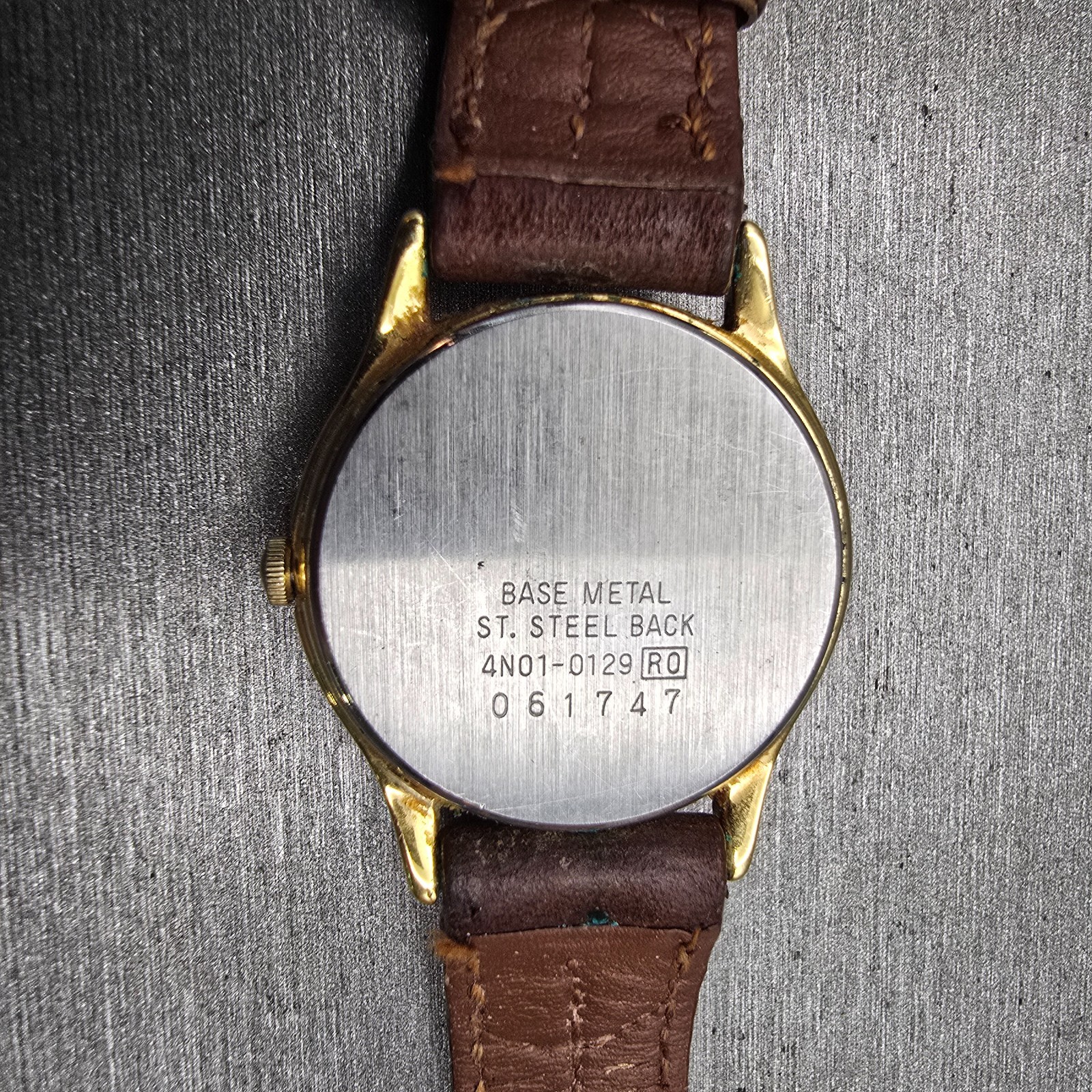 Seiko Minnie Mouse Watch Women 25mm White Dial Gold Tone 4N01-0129 New Battery
