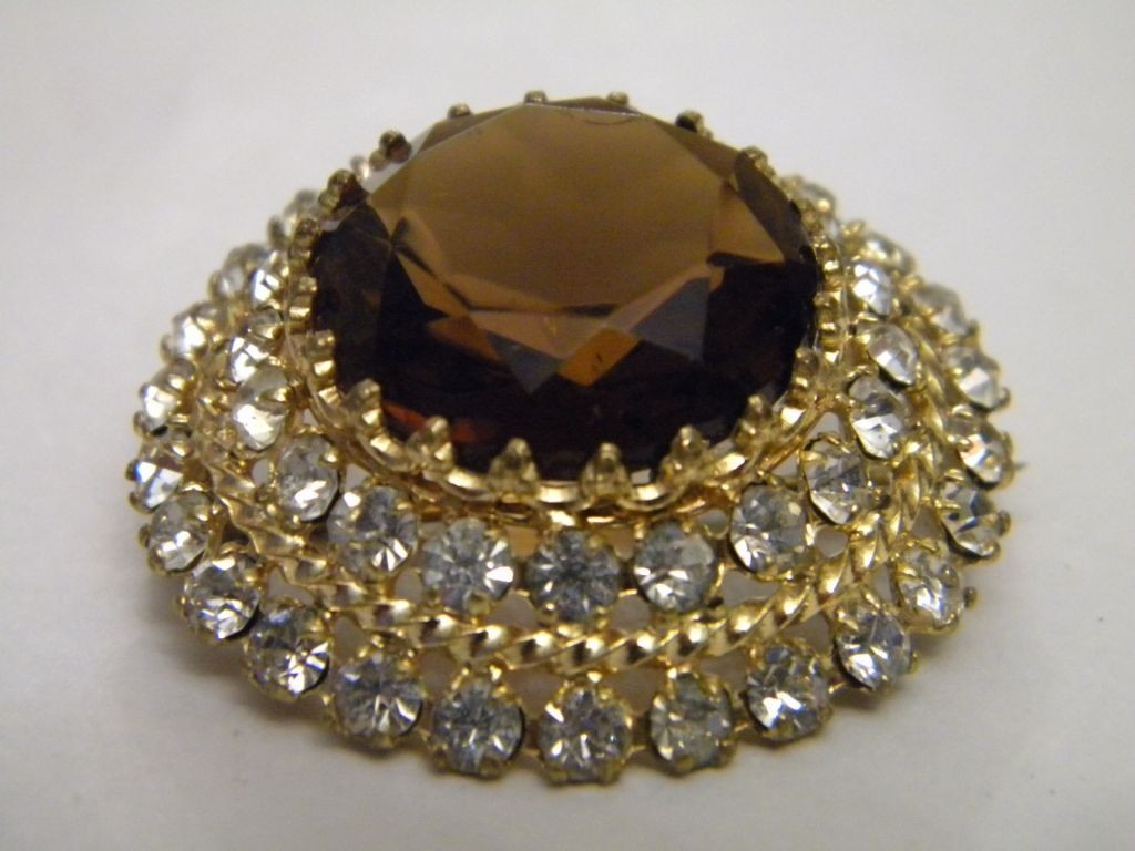 Beautiful Czech Jewelry Brooch Czechoslovakia Vintage Jablonex 284