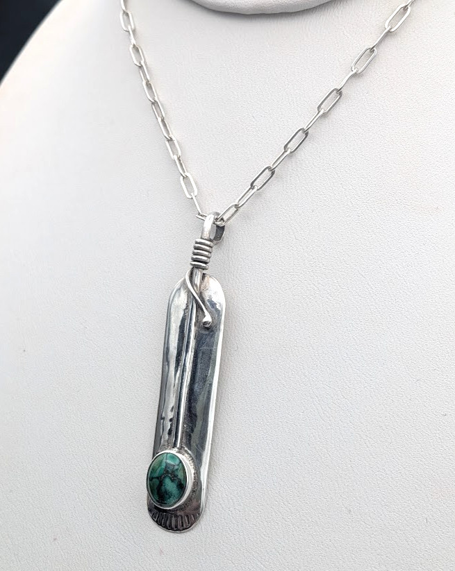925 Lowell Draper Navajo Feather Malachite Oval & 22″ Cable Chain ~ 11.4g