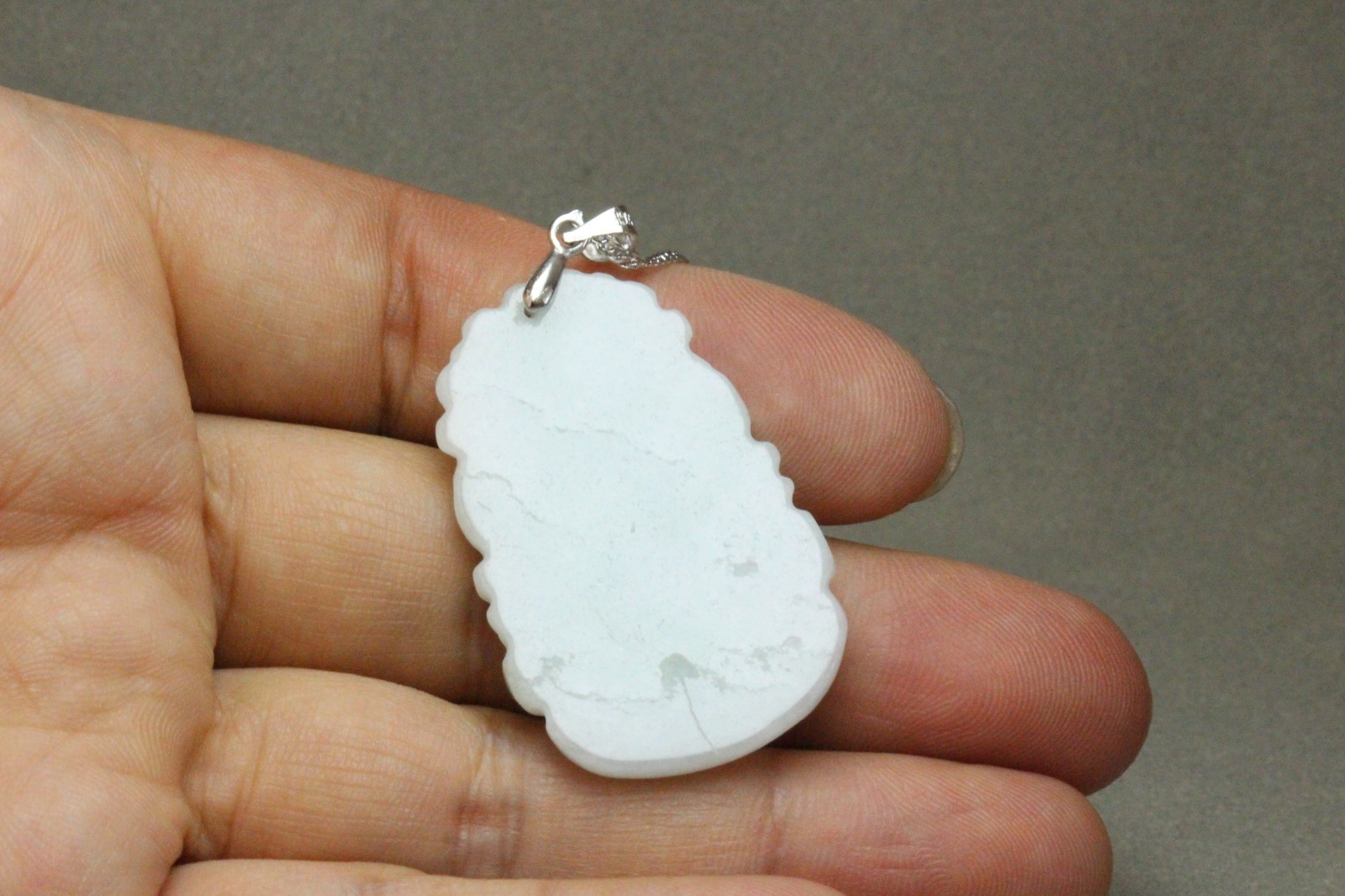 Natural White green A Jadeite jade Hand-Carved Mouse (Chinese Zodiac) Pendant