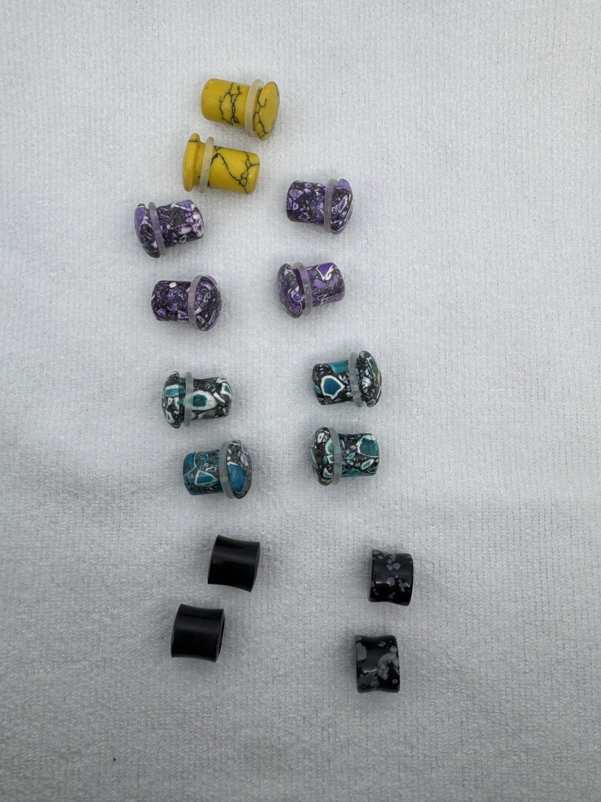 7 Pair 00g 10mm Natural Stone Ear Gauges Mountain Collection