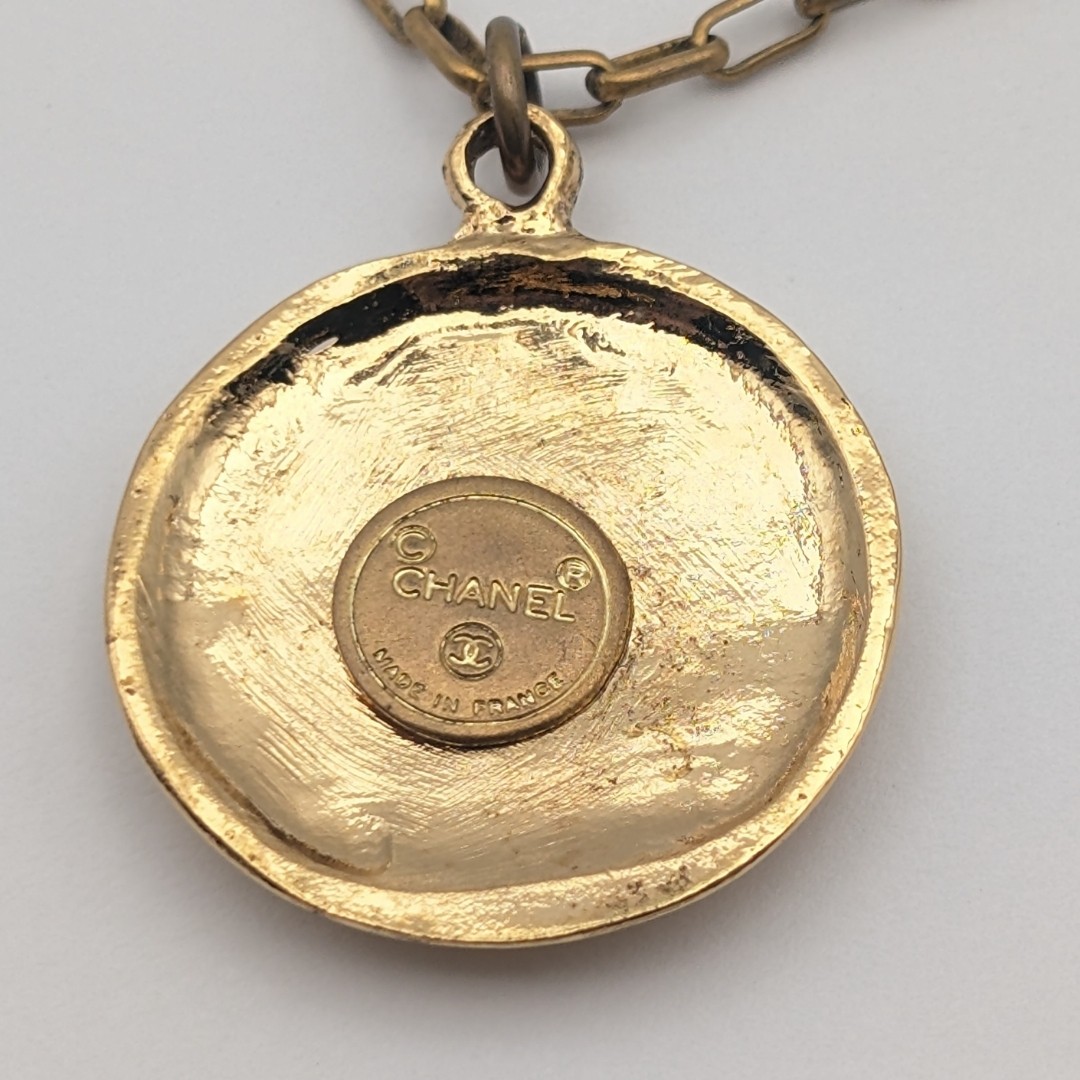 Chanel Coco Mark Logo Gold Necklace Round Pendant Early Vintage
