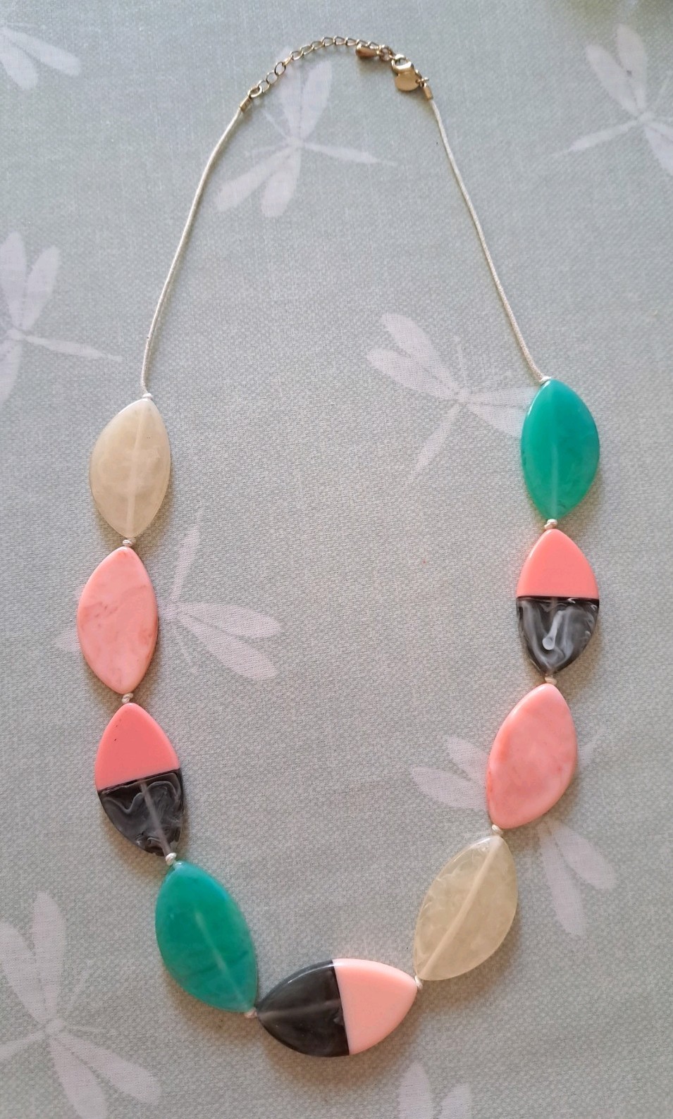 M&S Pastel Statement Necklace Pink Tones Oval Flat Beads 36cm Long Adjustable