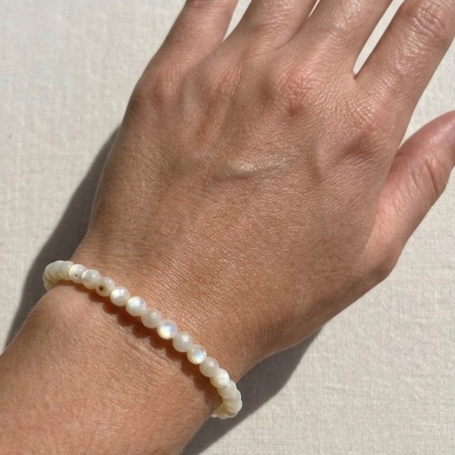 Wholesale 6 Pcs 4mm Faceted Mother of Pearl Stretch Bracelet 7.5″