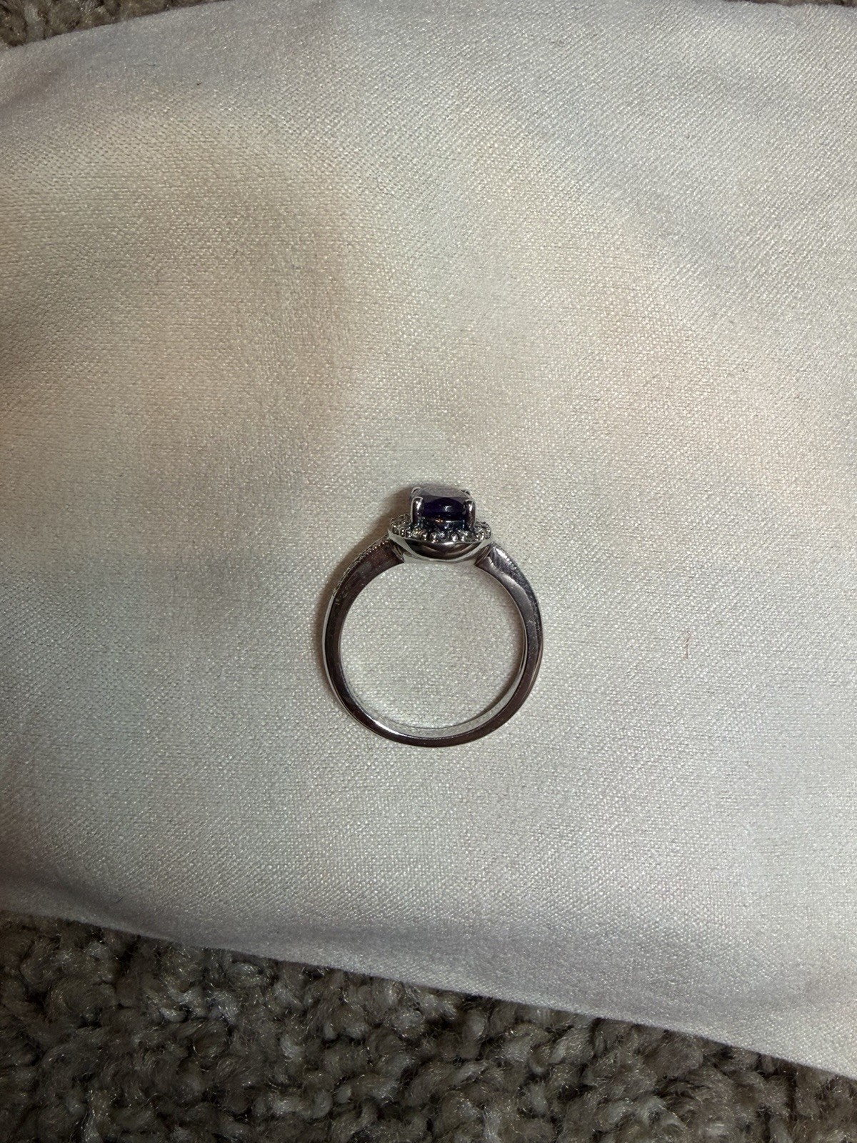 Zales sterling silver white sapphire Purple Amethyst Ring Size 7. Never worn