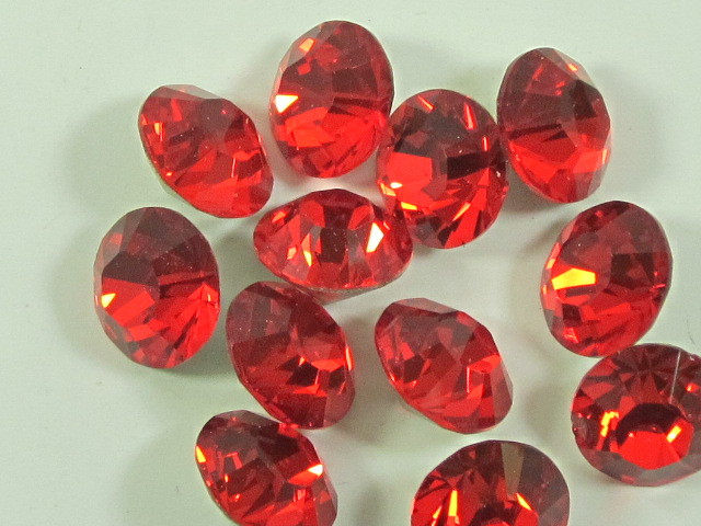 1gr. 24pp LT. SIAM FOILED STAR BRIGHT POINTED BACK Rhinestones