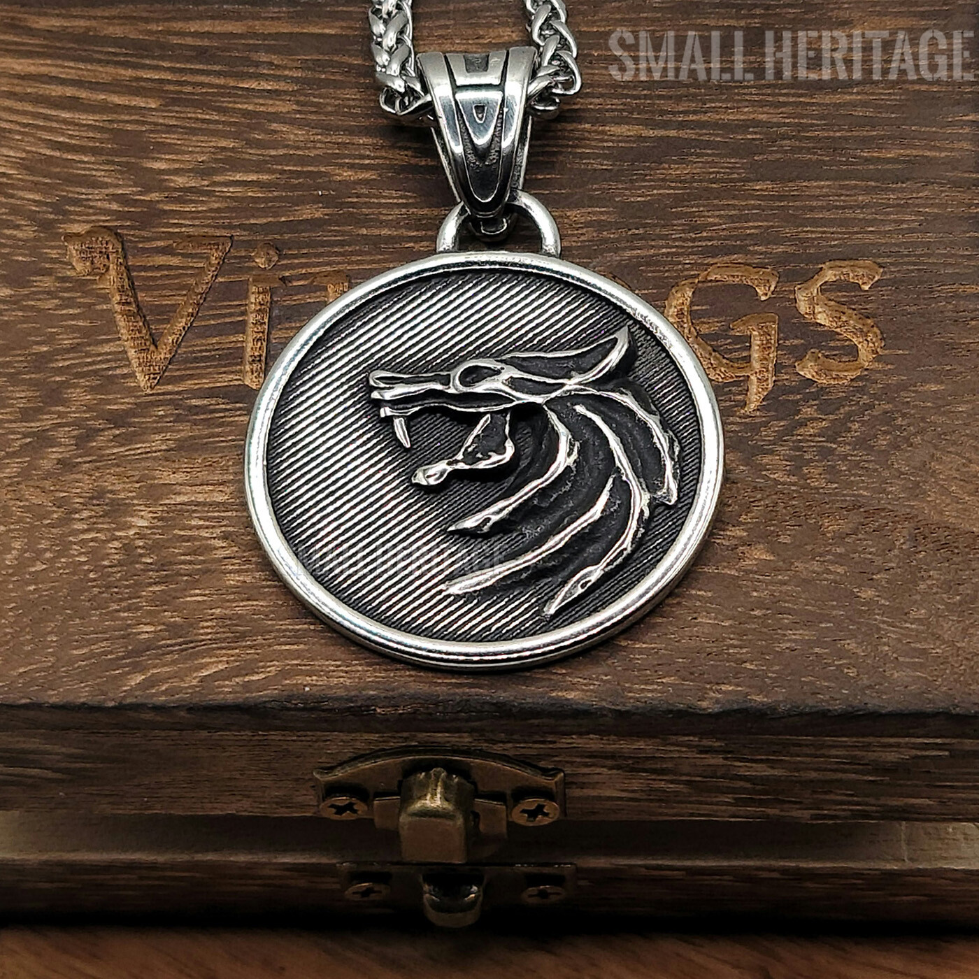 Small Heritage Wolf Head Viking Necklace Stainless Steel Witcher Pendant Chain