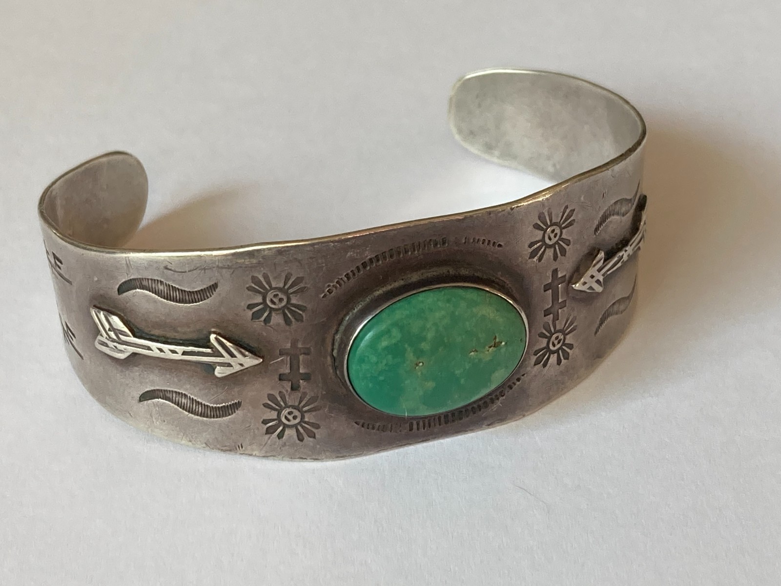Rare Vtg XL Navajo Fred Harvey Era Coin Silver Bracelet w Cerrillos Stone