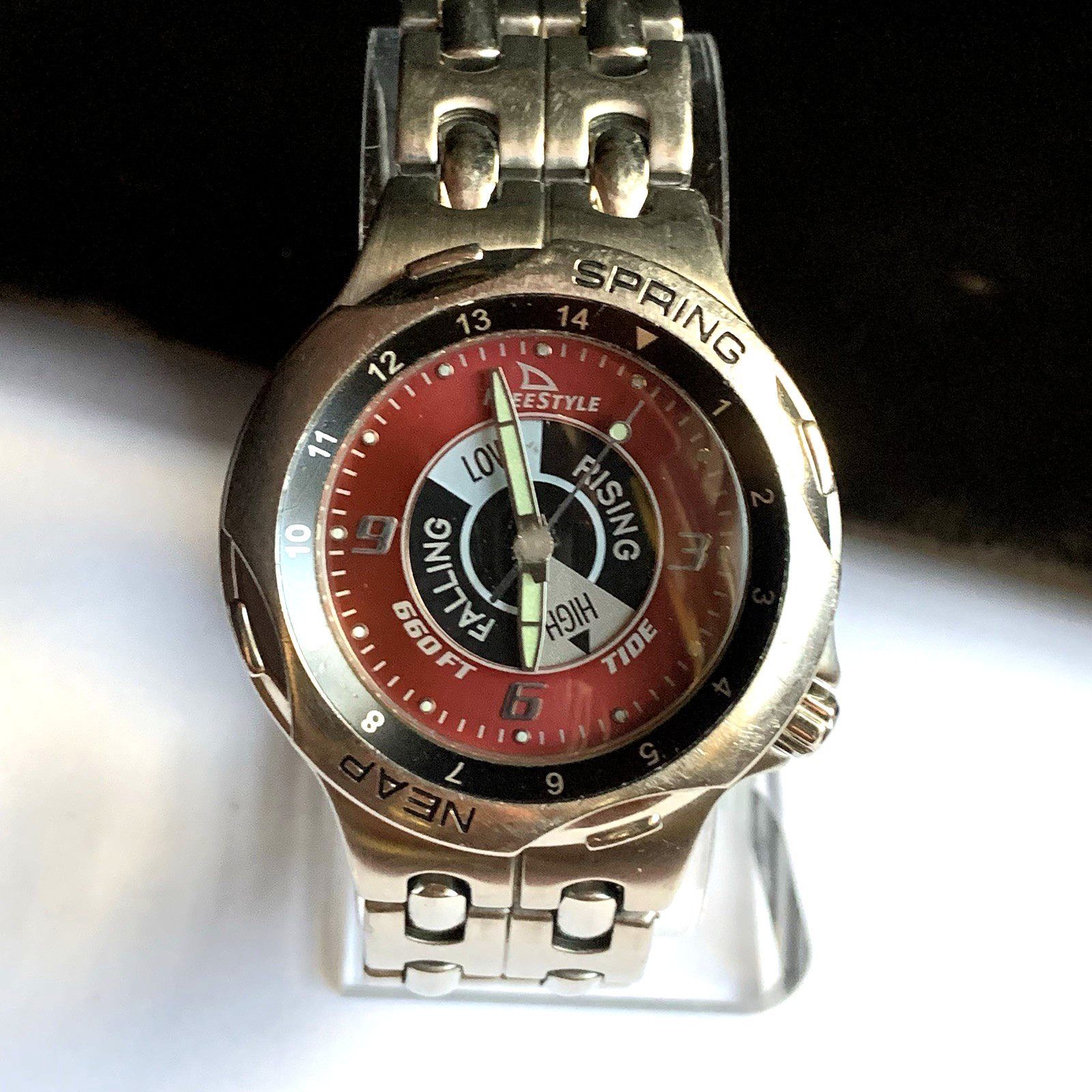 Freestyle Analog Tide Quartz Watch Red Dial New Battery Good Working Condition