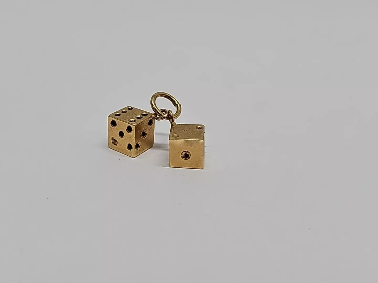 Vintage 14K Yellow Gold Plated Rolling Two Dice Charm Pendant With Chain 18″ in