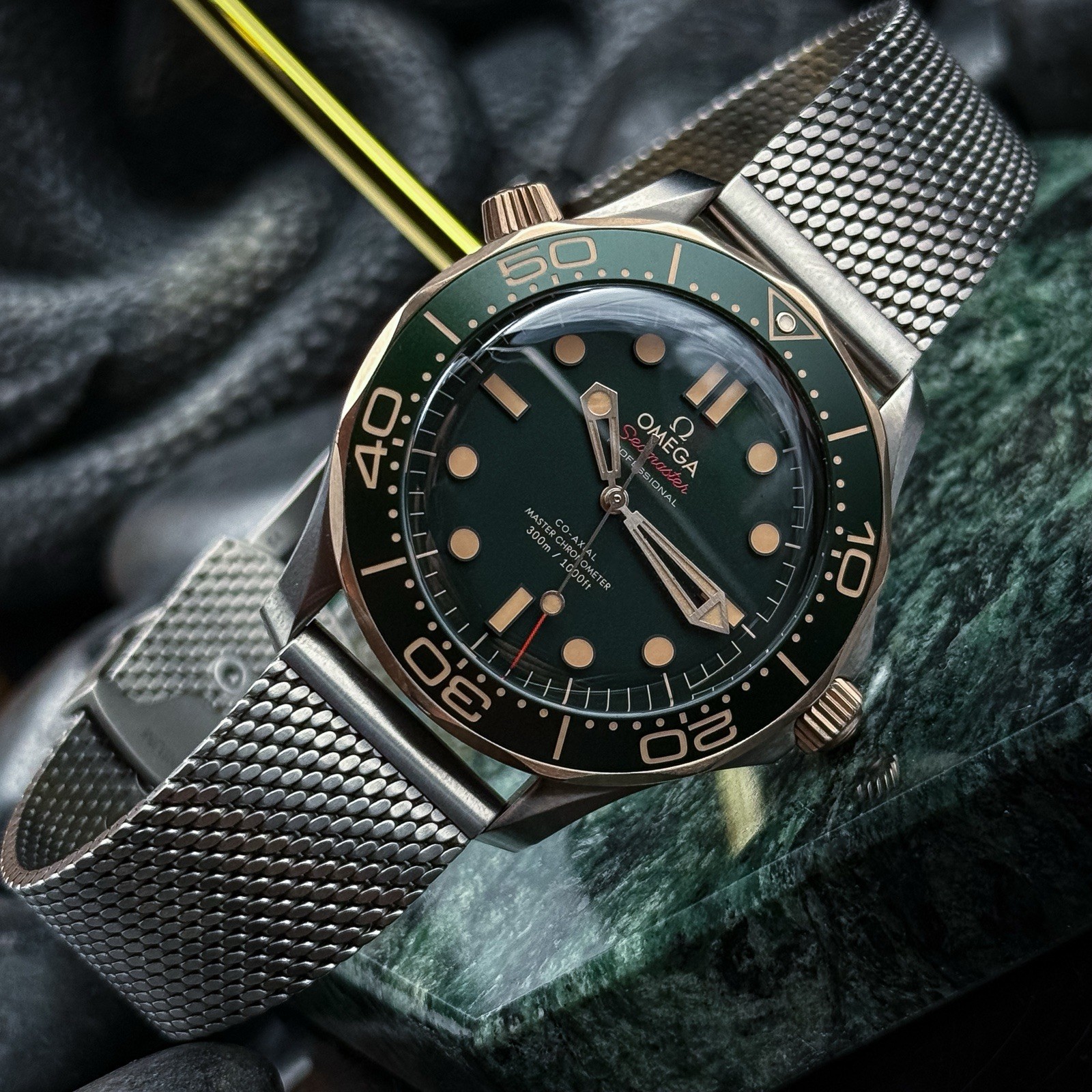 Omega Seamaster Diver 300M Titanium Bronze Gold 210.90.42.20.10.001 2025 B&P