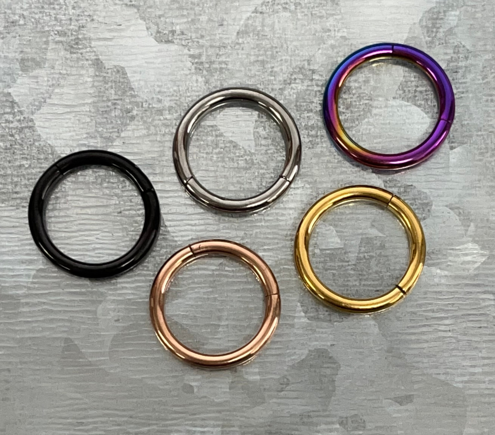 1pc Hinged Segment Ring Septum Clicker 14g 16g 18g 20g Solid Grade 23 Titanium