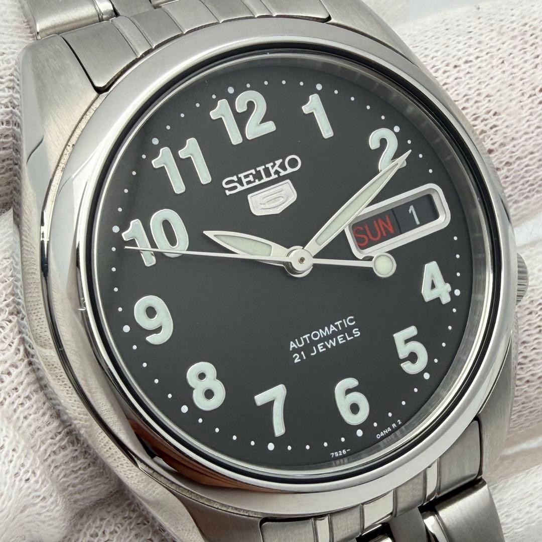 SEIKO 5 7S26-01V0 Automatic, 21 jewels, open case back, black dial