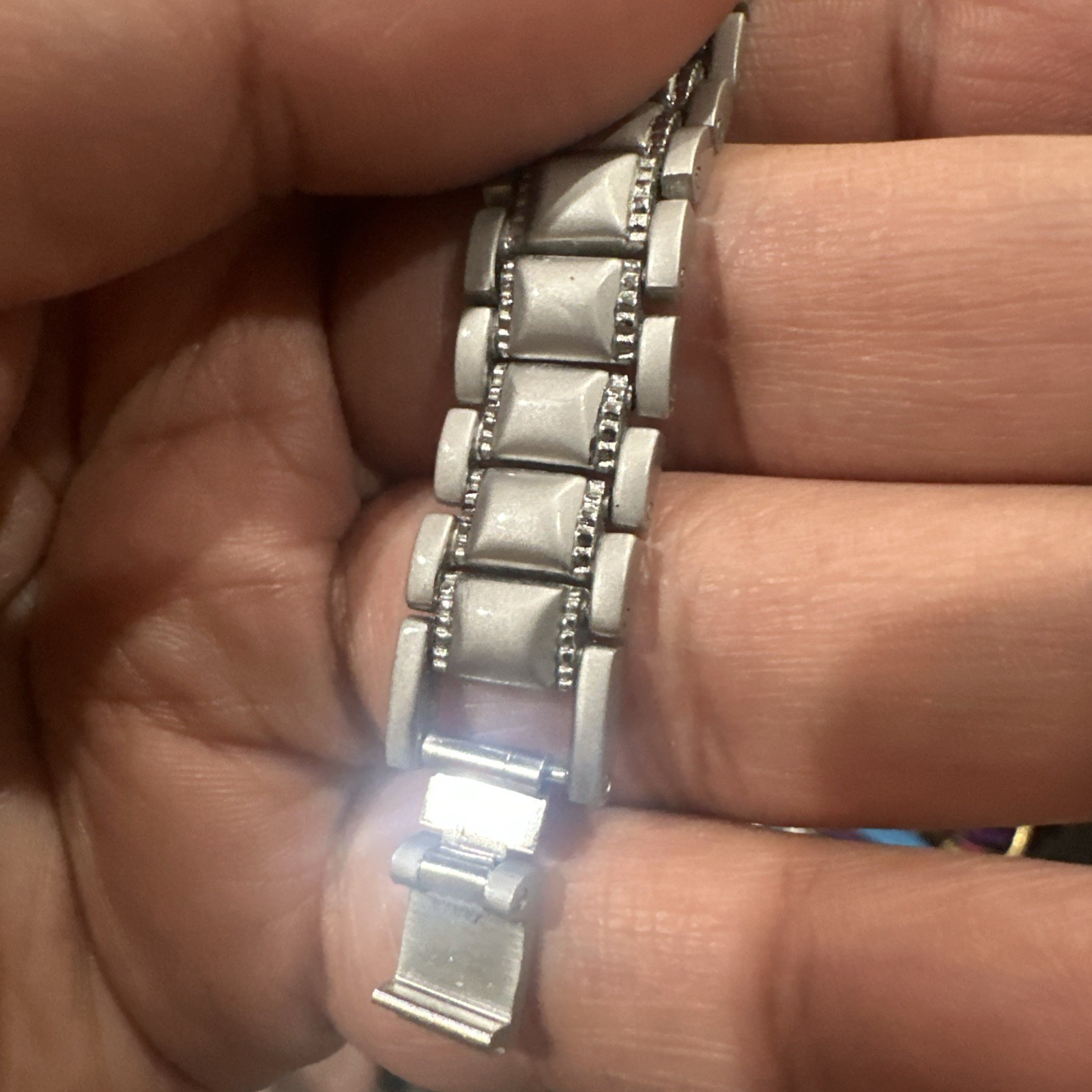 Working Bijoux Terner Women’s Silver Toned Bracelet Band Watch Analog Fit 7.5