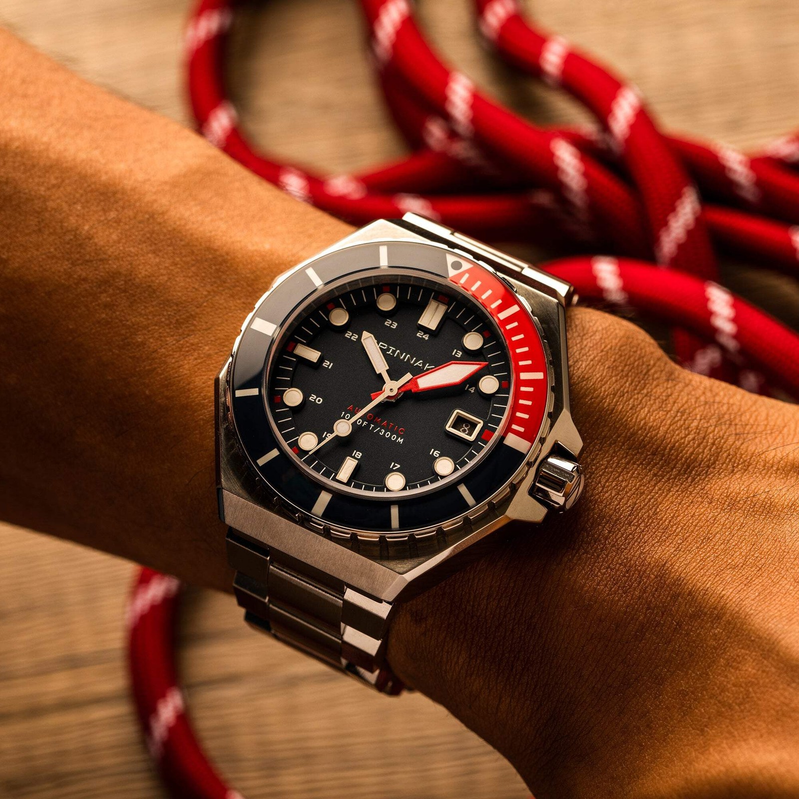 Spinnaker Dumas Blue Dial / Red / Stainless Steel | Blue Dial 44mm Japanese Auto