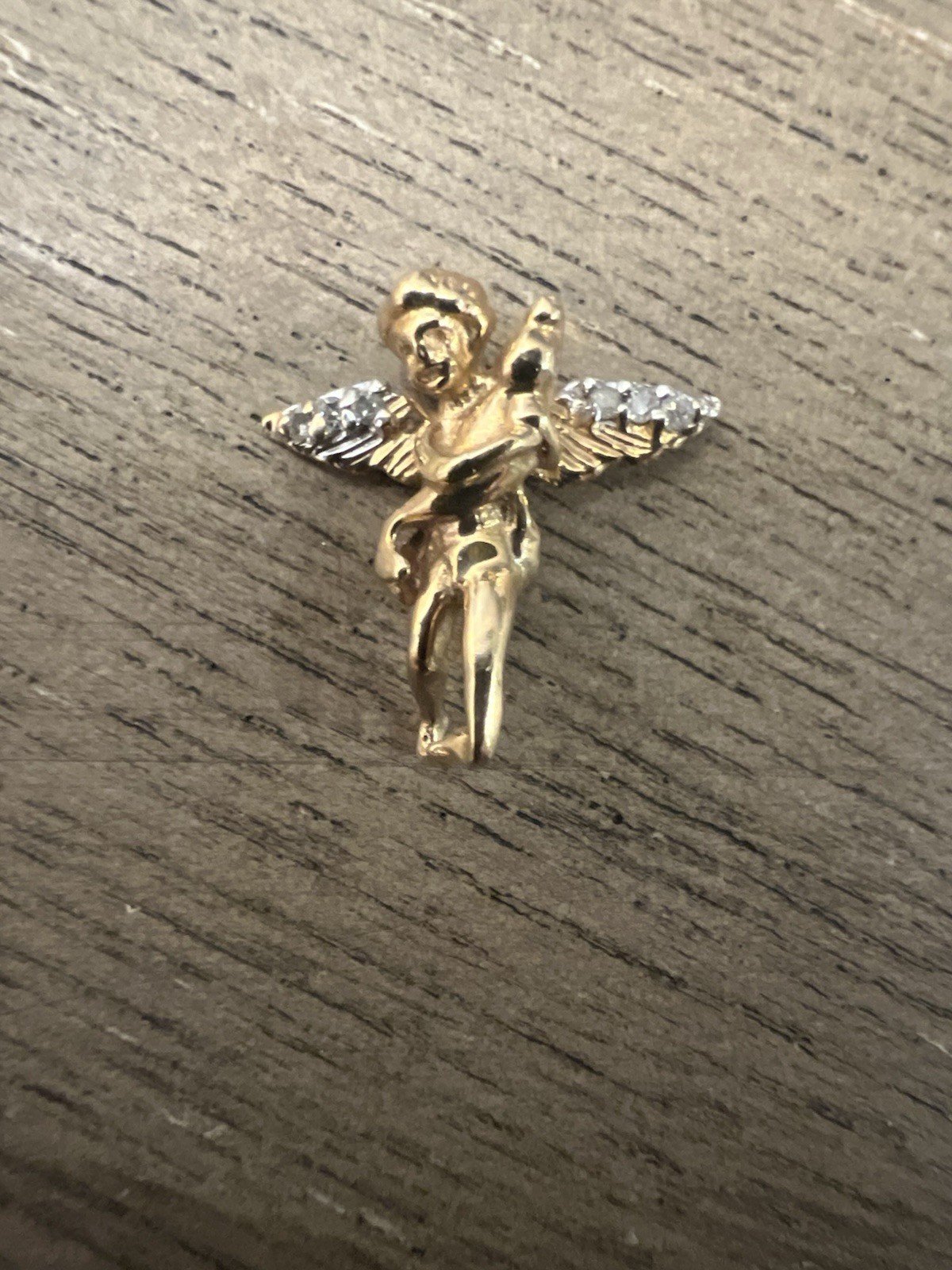 vtg made in Italy 2 gram 14k gold/6Diamond guardian angel pendant sparkly