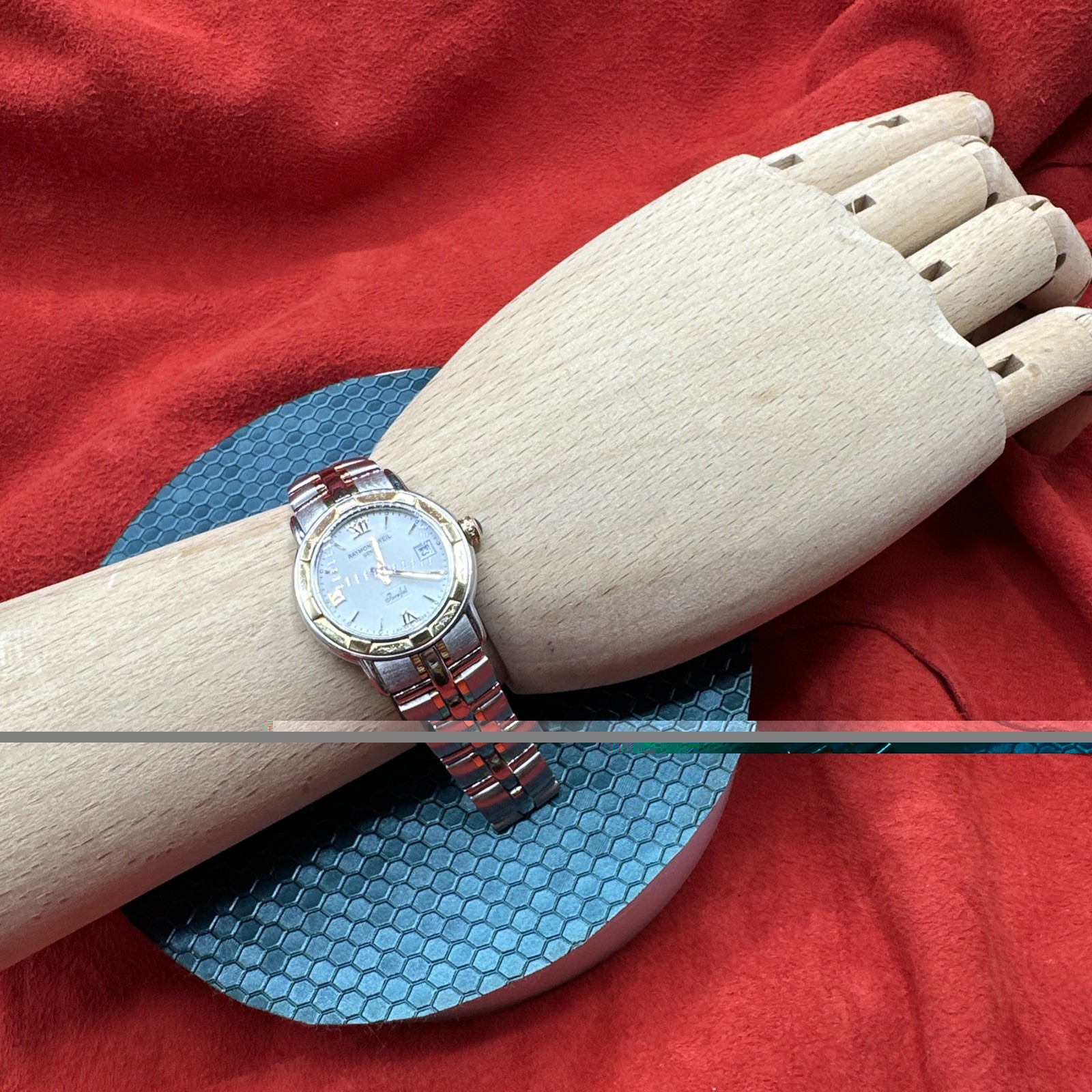 Raymond Weil Parsifal Ladies Wristwatch. #9440 V382957. Swiss made. See pics.