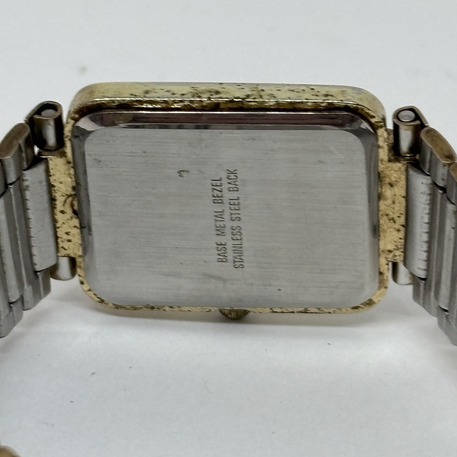 Benrus Diamond Quartz Tank Watch Gold Tone New Battery 28mm Please Read