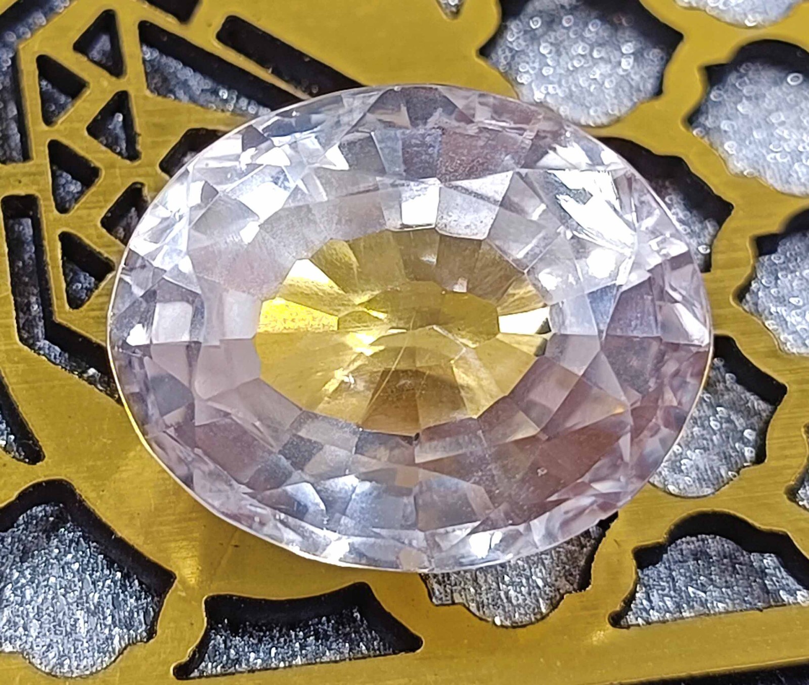 IGL Certified 20.00 Carat White Sapphire Rare Oval Shape Natural Loose Gem 5DNX