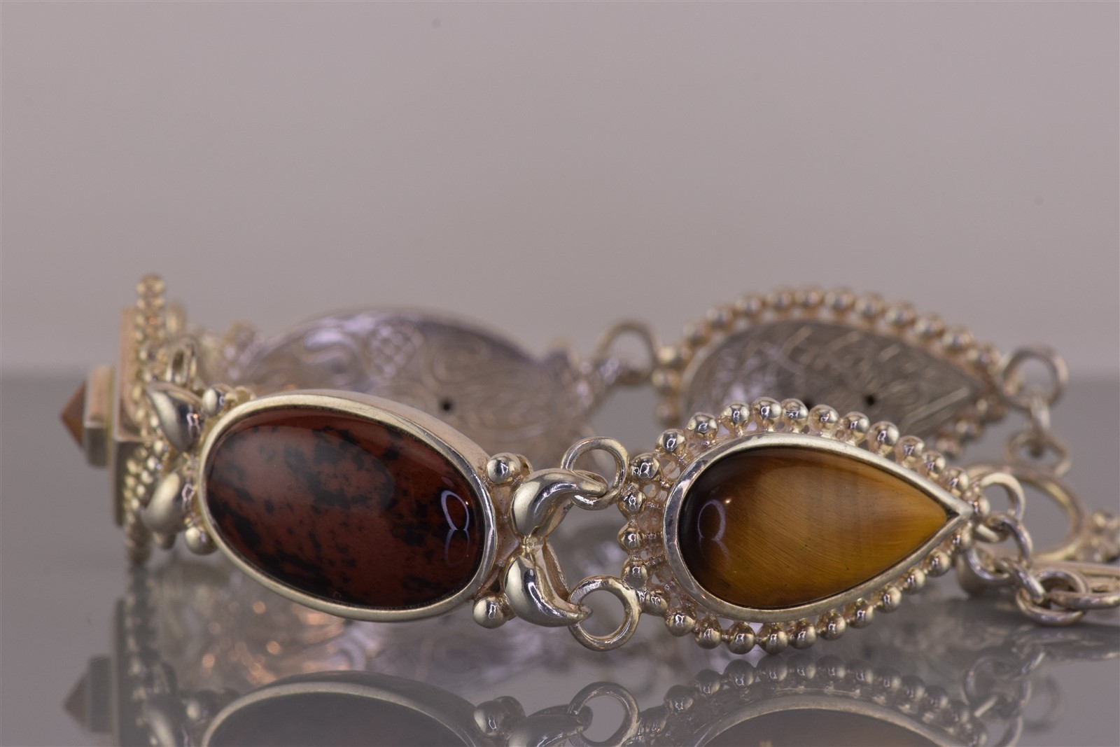 Whitney Kelley Sterling Silver Red Jasper Tiger Eye 925 Toggle 41g Bracelet 7.75