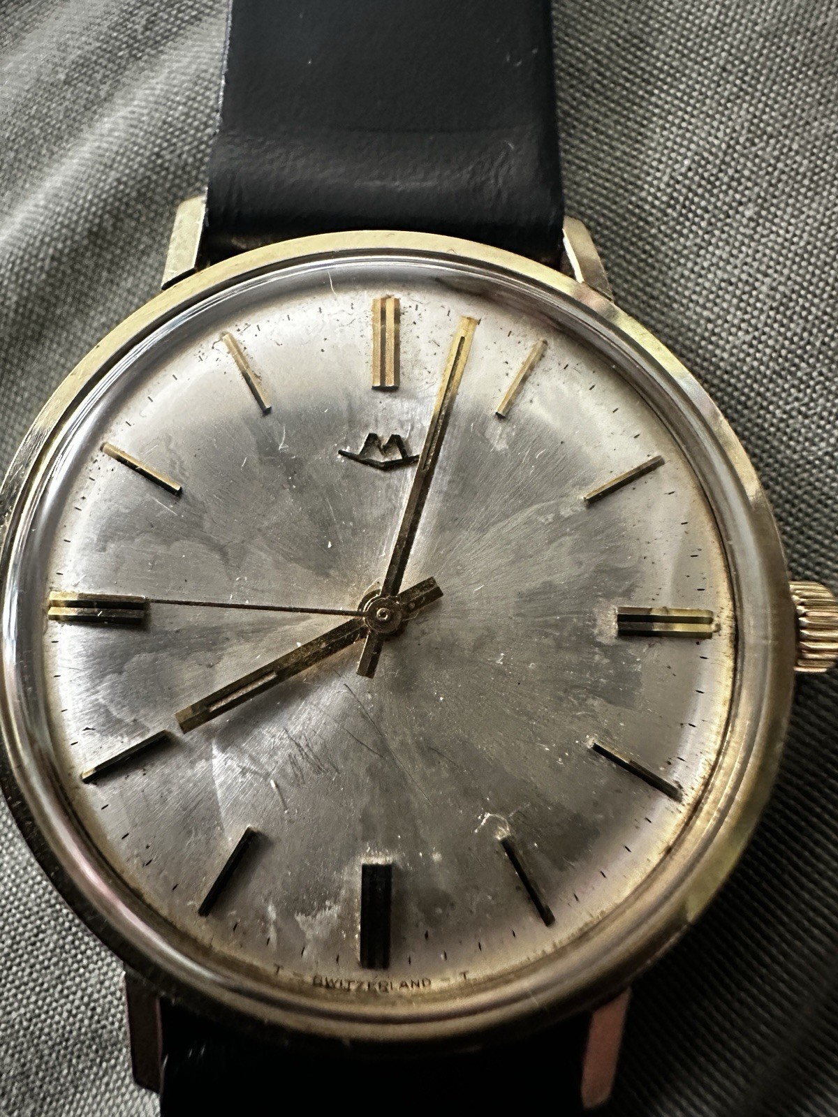 Vintage Movado Swiss Automatic 17J Gold Plated 34mm Silver Dial Black Leather