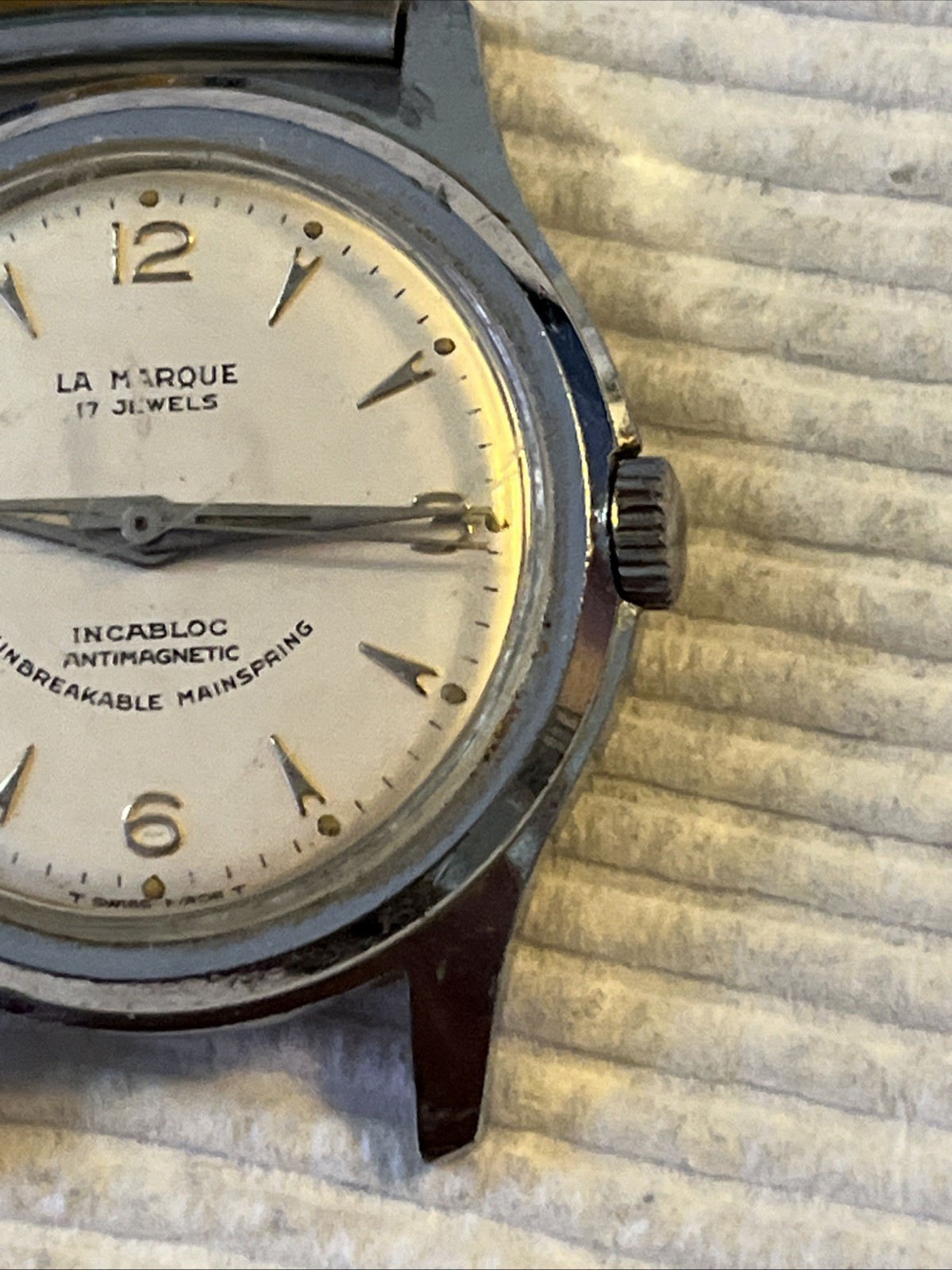 La Marque 17 Jewels Watch Unbreakable Mainspring Incabloc winds