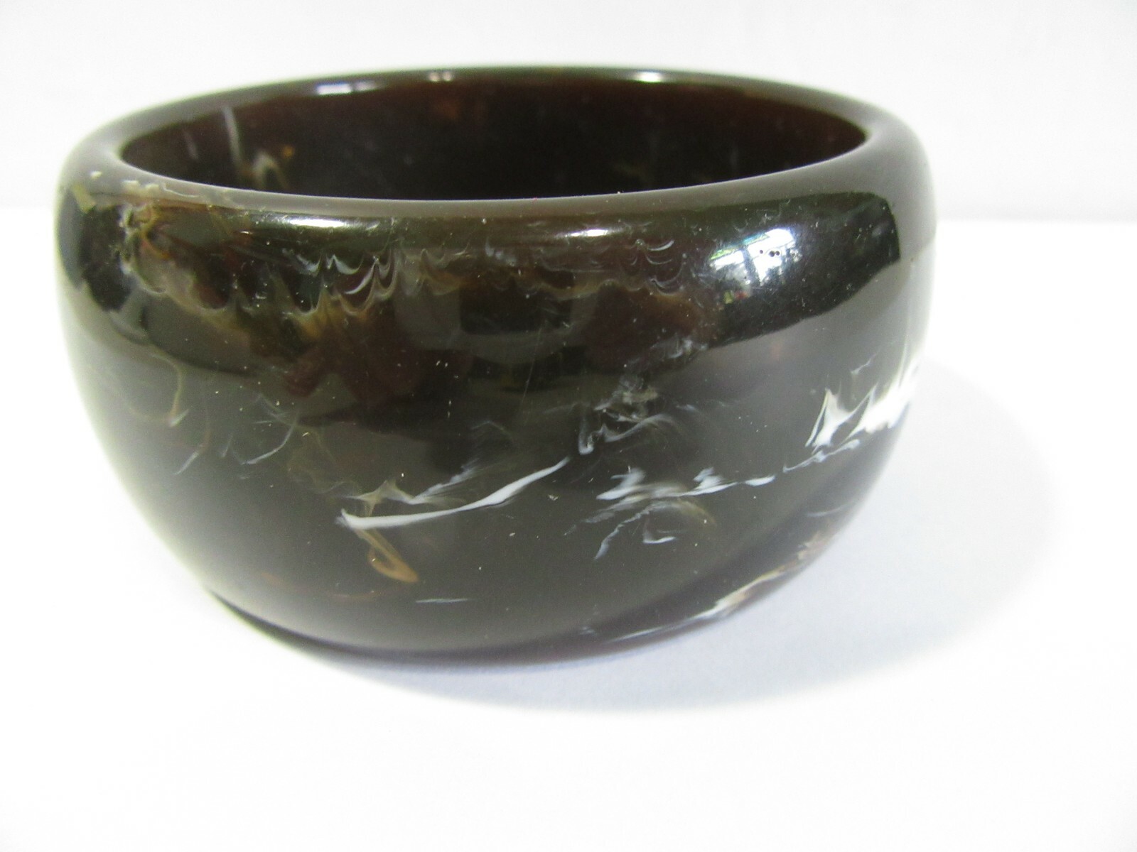 DARK BROWN BLACK WITH WHITE MARBLING RESIN PLASTIC WIDE CHUNKY BANGLE BRACELET