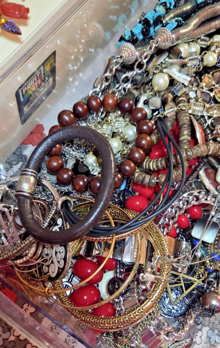 Costume Jewelry Lot Vintage to Modern Mixed