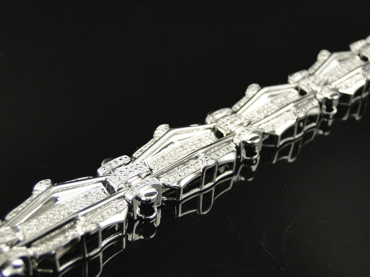 1.35Ct Natural Moissanite 14K White Gold Over Statement Link Men’s Bracelet 8.5″