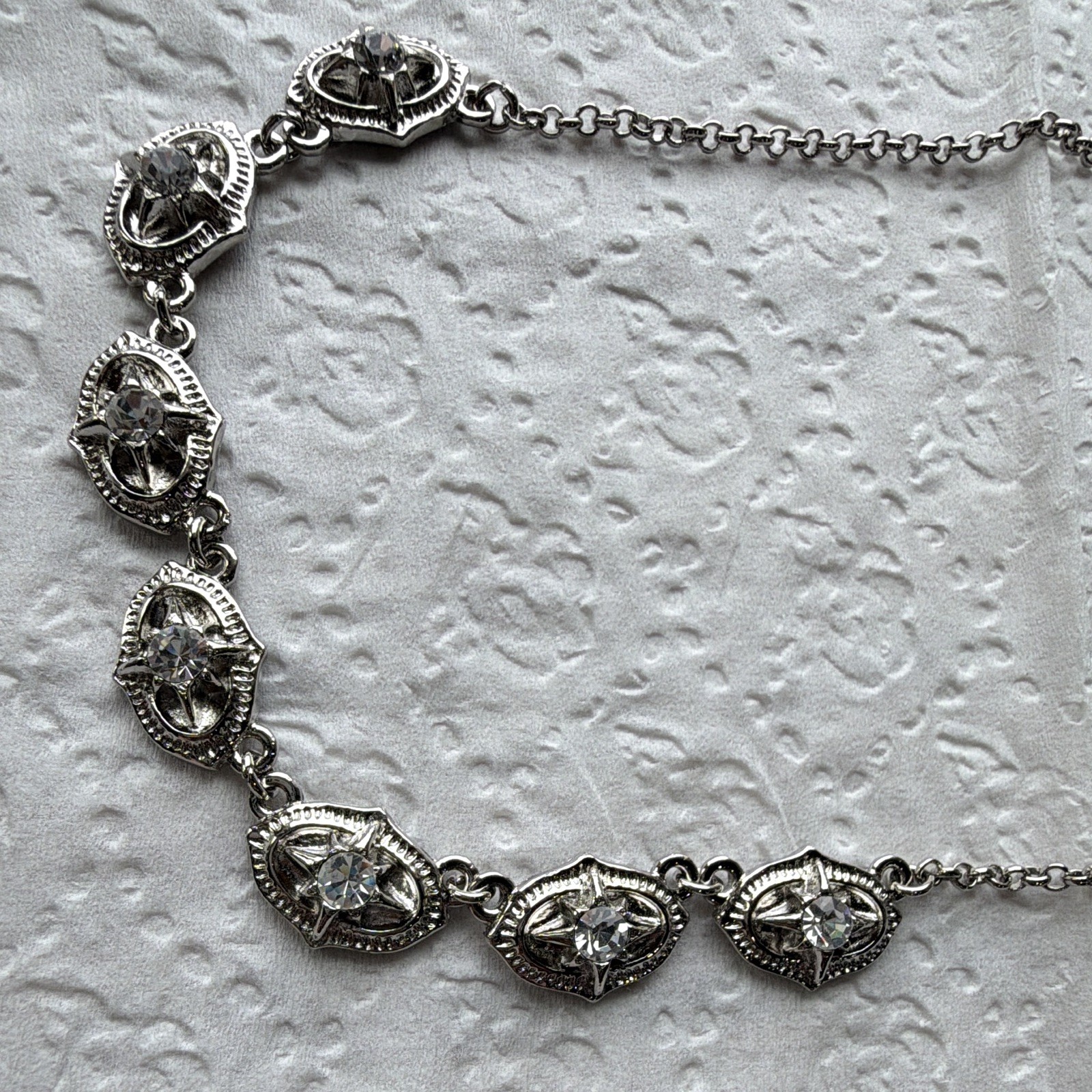 Macy’s 2028 Brand Silvertone White Crystal Oval Necklace 16 in NWT