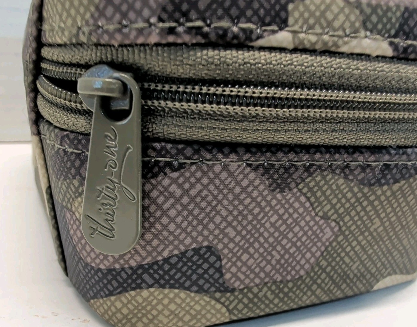 Thirty One Jewelry Case Organizer In Camouflage Green NWOT