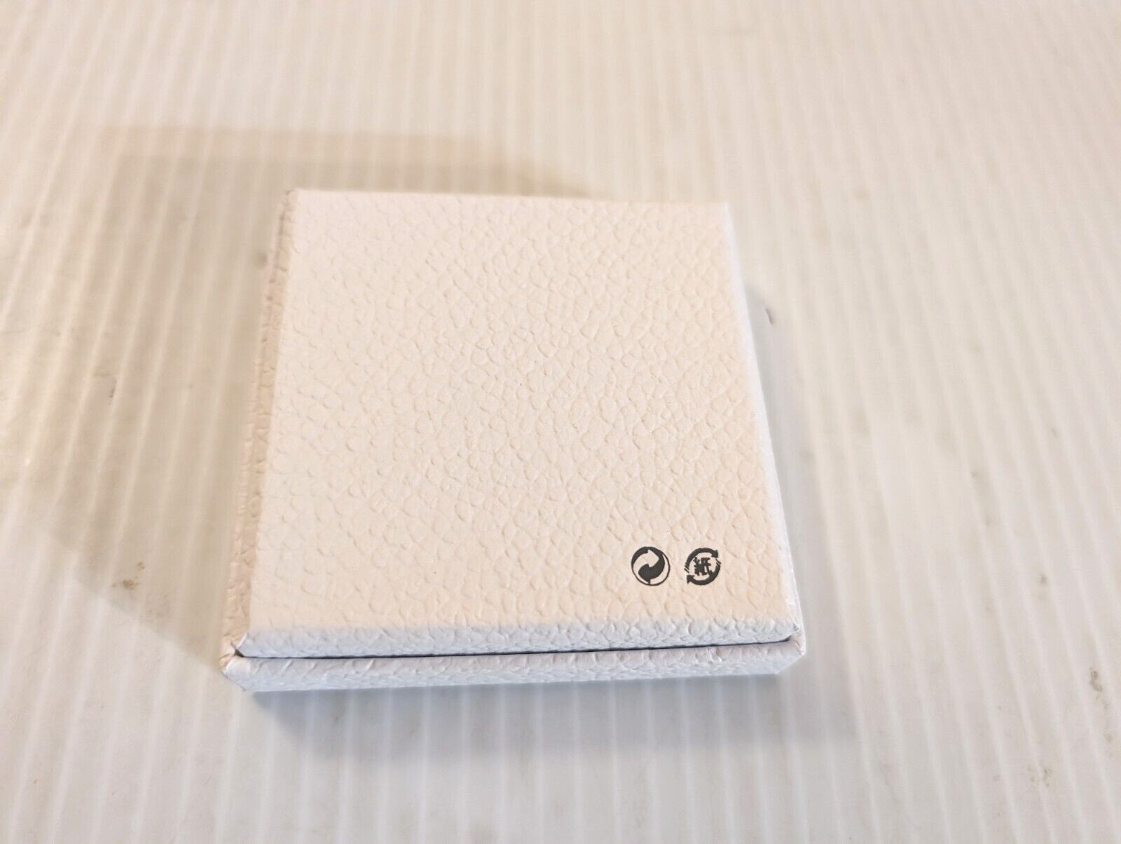 Dior Small White Jewelry Gift box – 3.5″ x 3.5″ x 1″