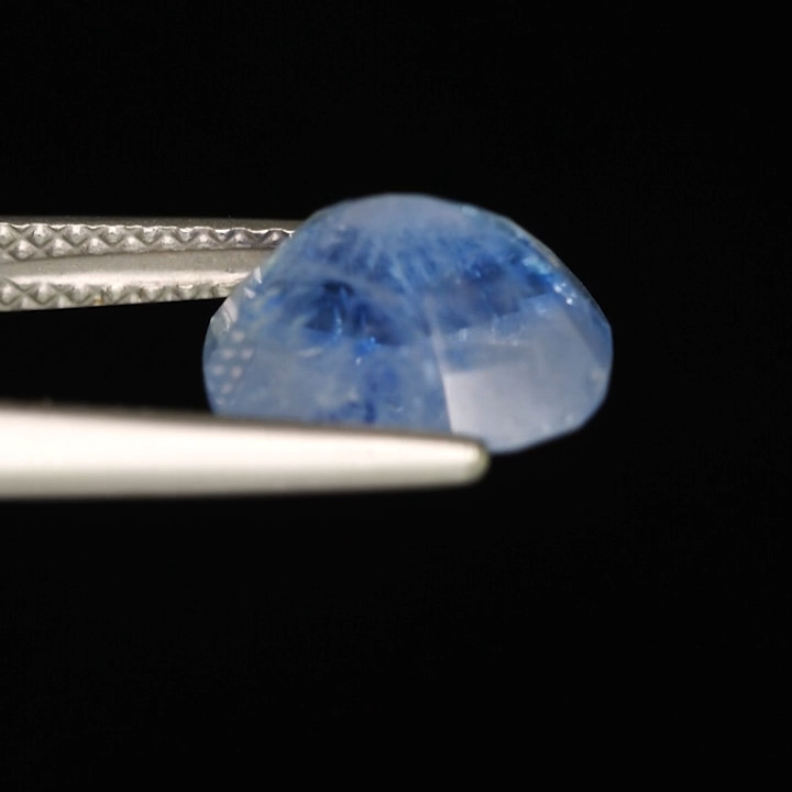 3.85 Carat Kashmir Sapphire. No Heat