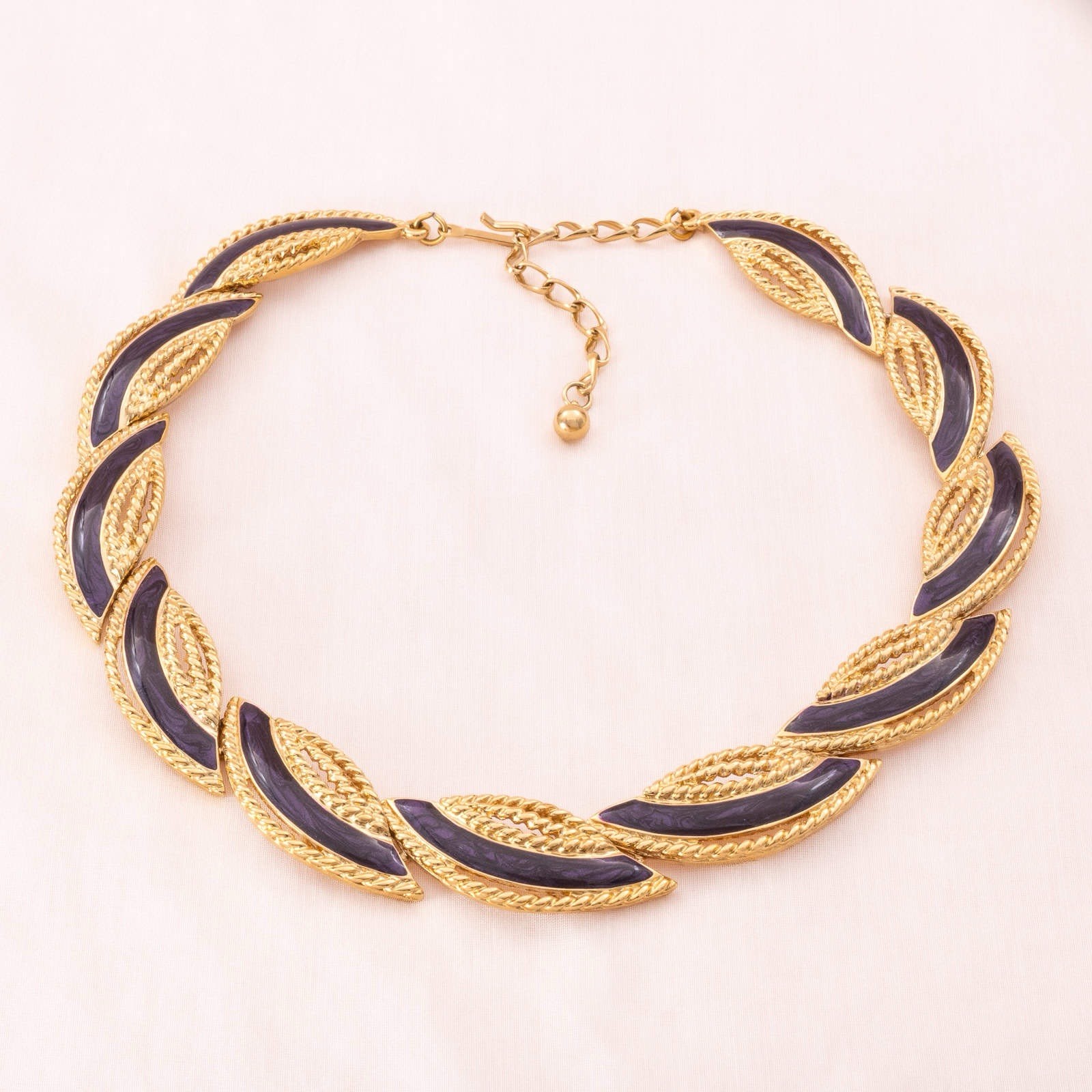 Vintage Trifari Purple Enamel Gold Tone Necklace Elegant Looped Collar