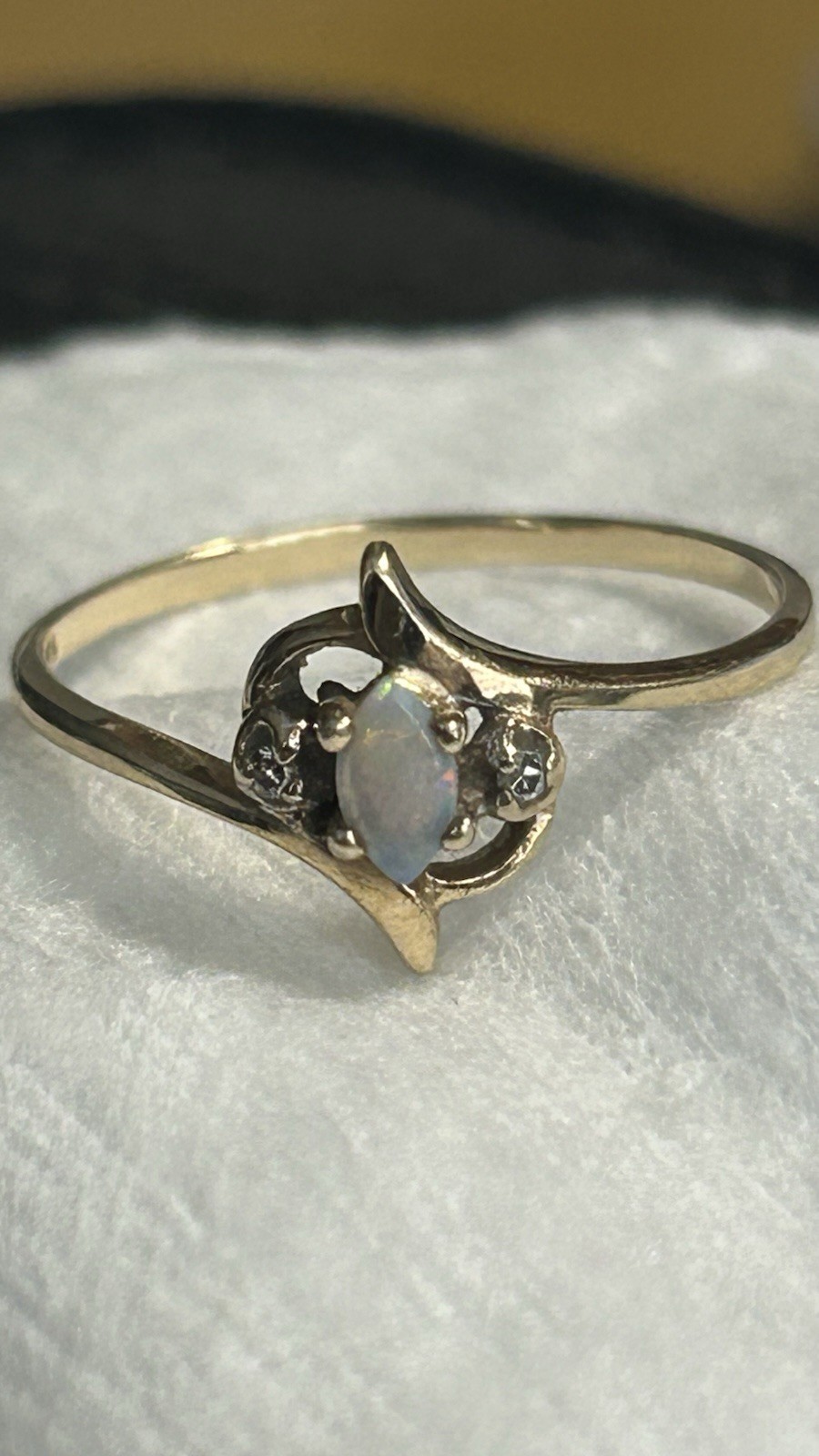 Vintage 10K Yellow Gold Opal Diamond Ring Size 6 Bypass Marquise Love Story 1.1g