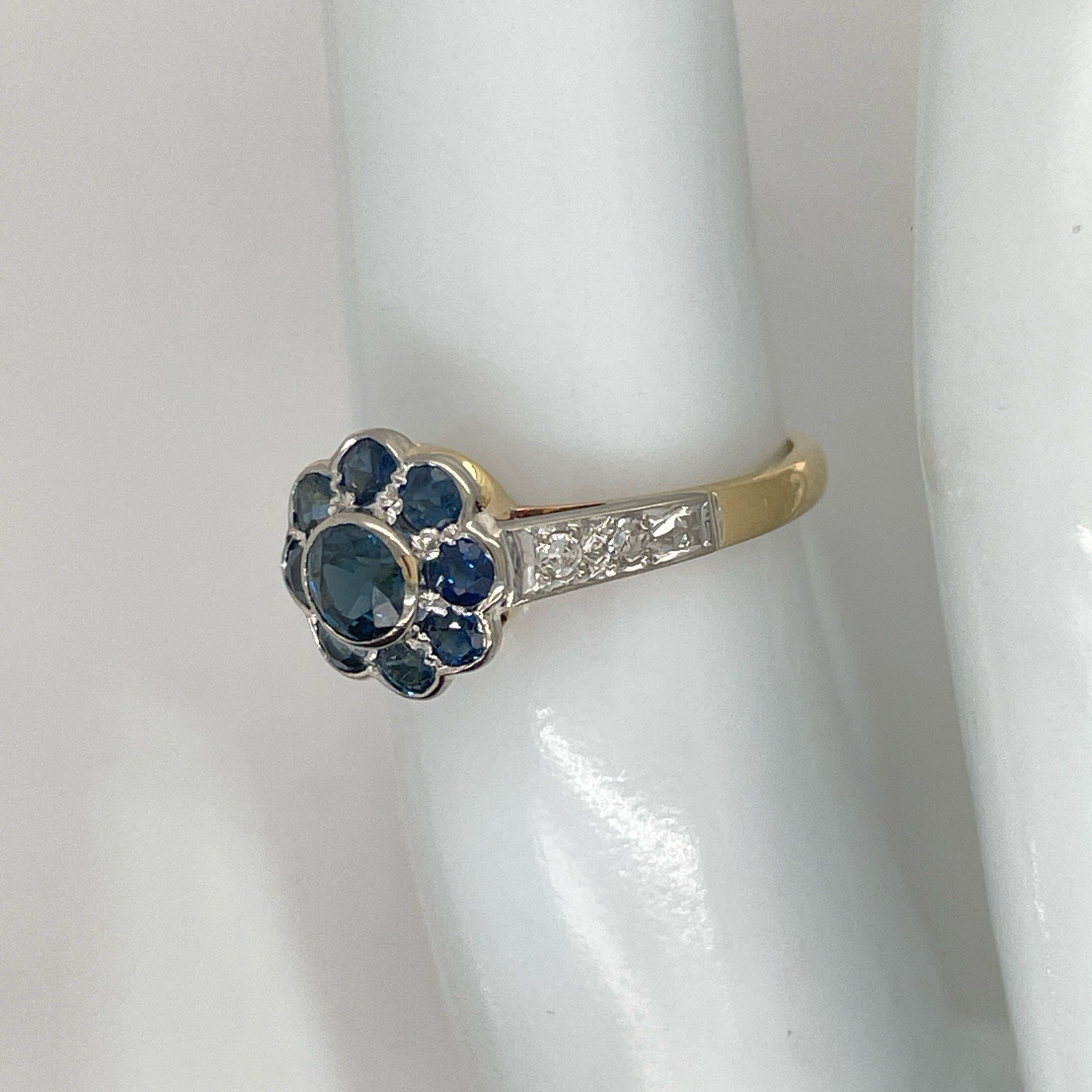 Vintage 18k Yellow & White Gold Sapphire Floral Diamond Ring Size 4 3/4 – 2.4 Gr