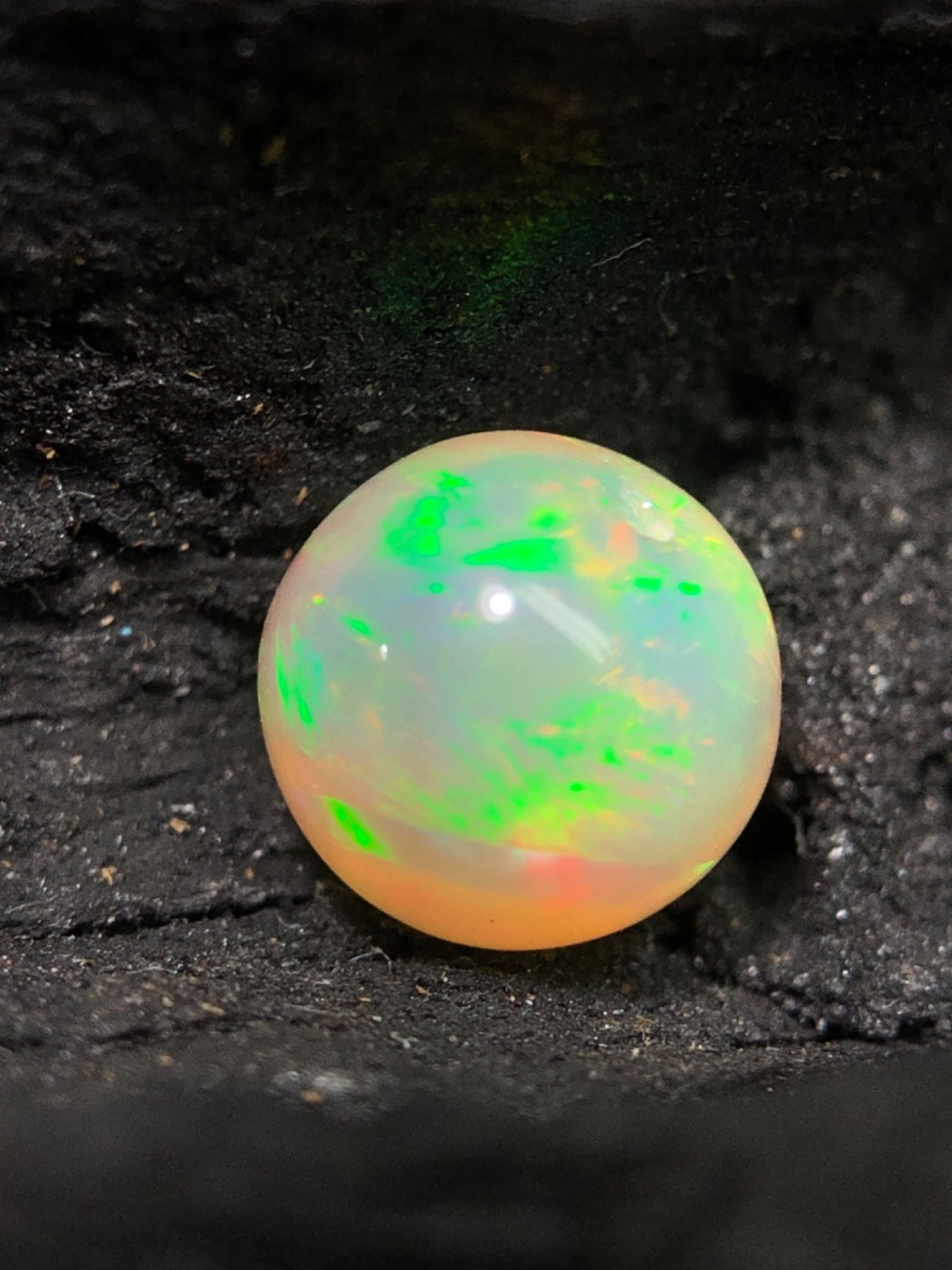 Natural White Ethiopian Opal, 6.80 MM Rainbow Fire Sphere ball