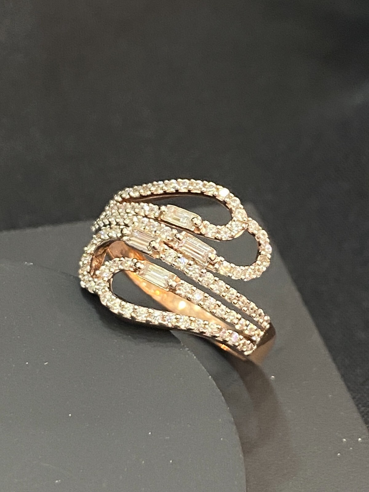 Pave 0.89 Ct Round Baguette Cut Diamonds Women Anniversary Band Ring In 14K Gold