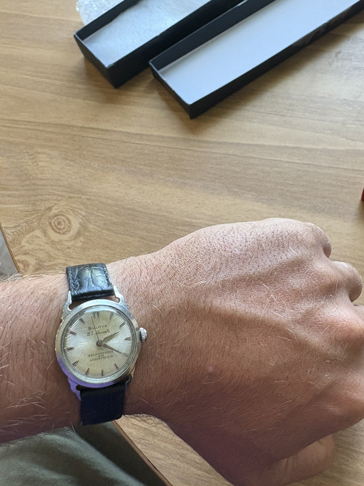 Bulova Selfwinding Automatic Vintage 23J 35mm Gold Dial Black Leather