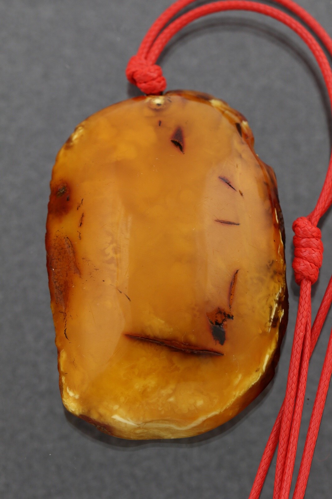 Vintage Genuine BALTIC AMBER Adjustable Red String Pendant Amulet 36.3g 211104-2