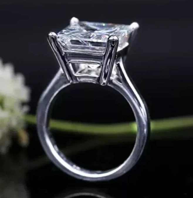 5.50 Ct Princess Cut Off White Ring 925 Solitaire IGR&I Treated Awesome shape