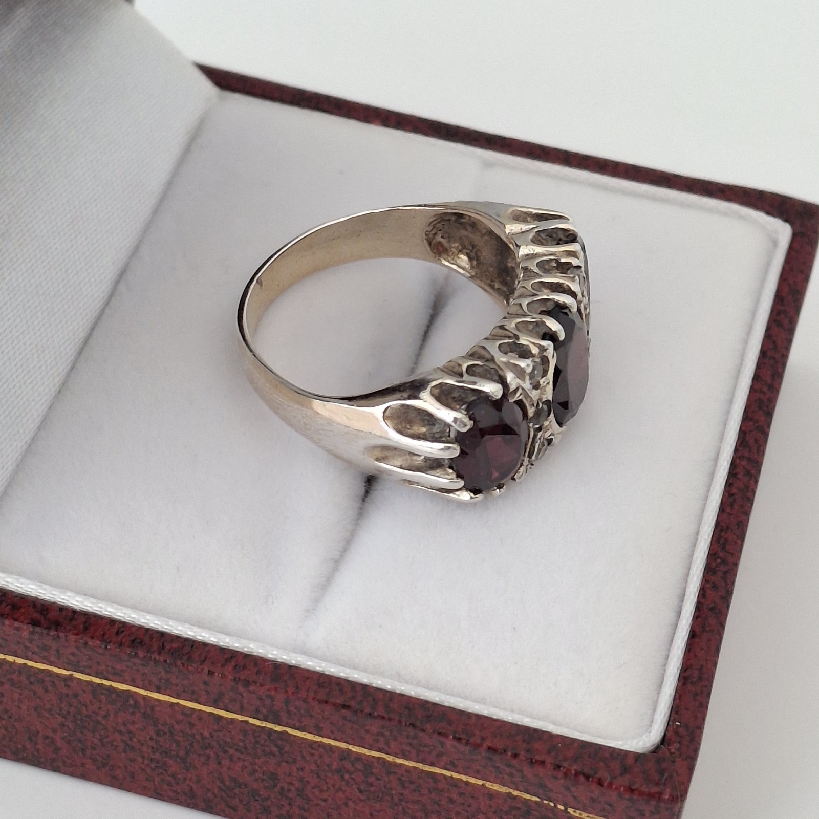 Vintage Sterling Silver Garnet Trilogy Ring Size M 4.58g