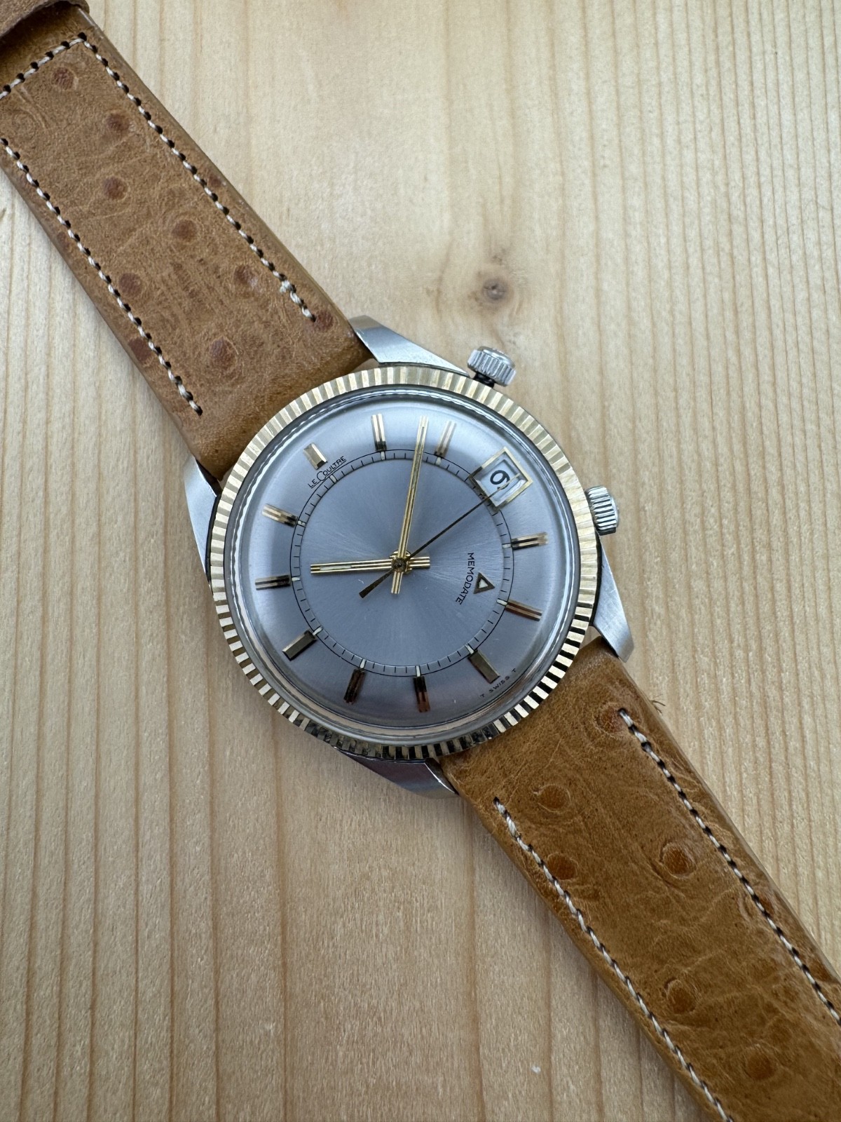 LECOULTRE MEMOVOX ALARM DATE STAINLESS STEEL AND GOLD-CAP 35MM HAND-WIND RARE!