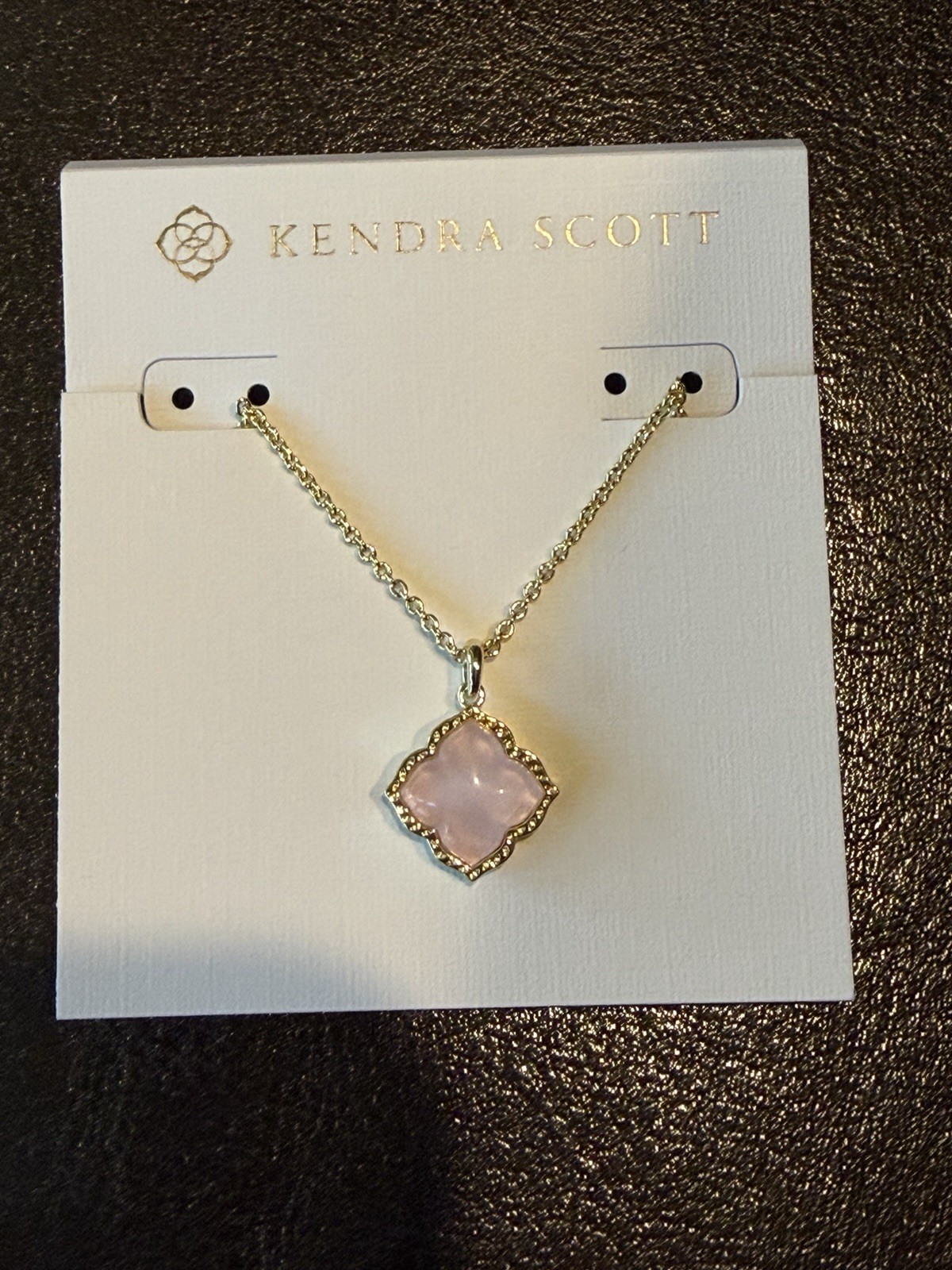 Kendra Scott Mallory Carved Clover Rose Quartz Pendant Necklace Gold-tone NWT